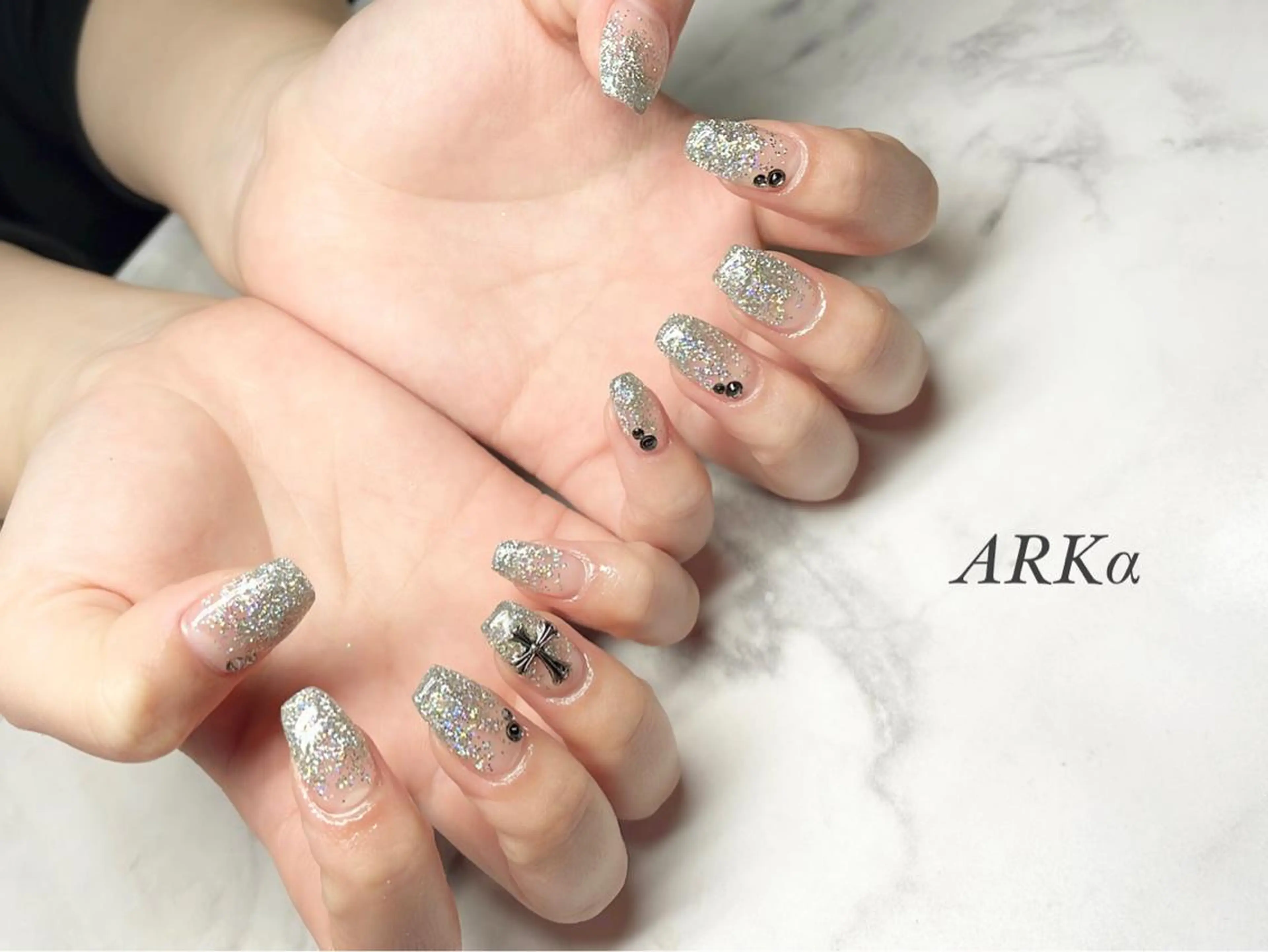 ネイル グラデーション スカルプネイル ハンドネイル ARKα Nishiのネイルデザイン