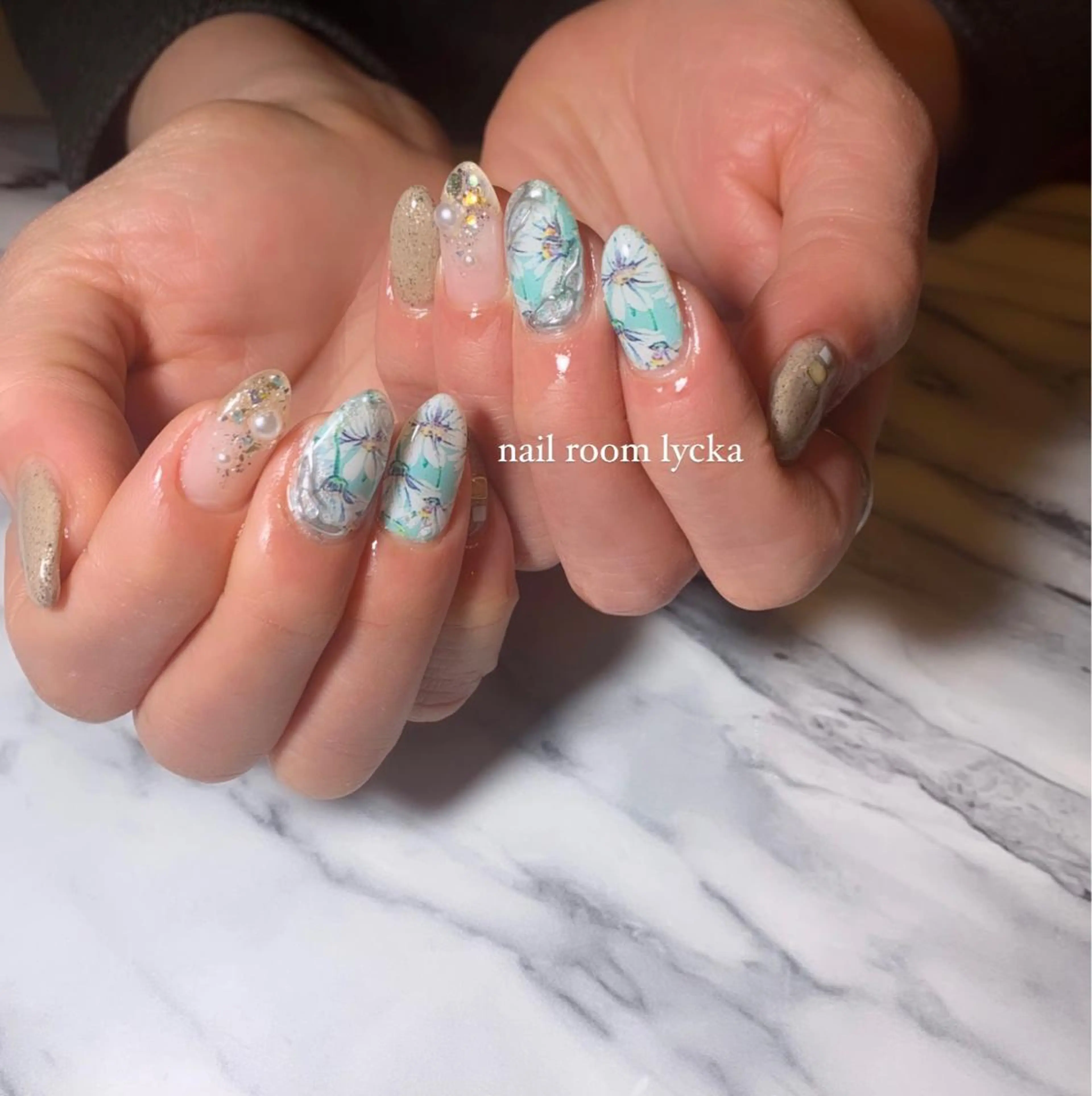 ネイル ﾈｲﾙﾙｰﾑﾘｯｶ 𝐦𝐚𝐲𝐮のネイルデザイン