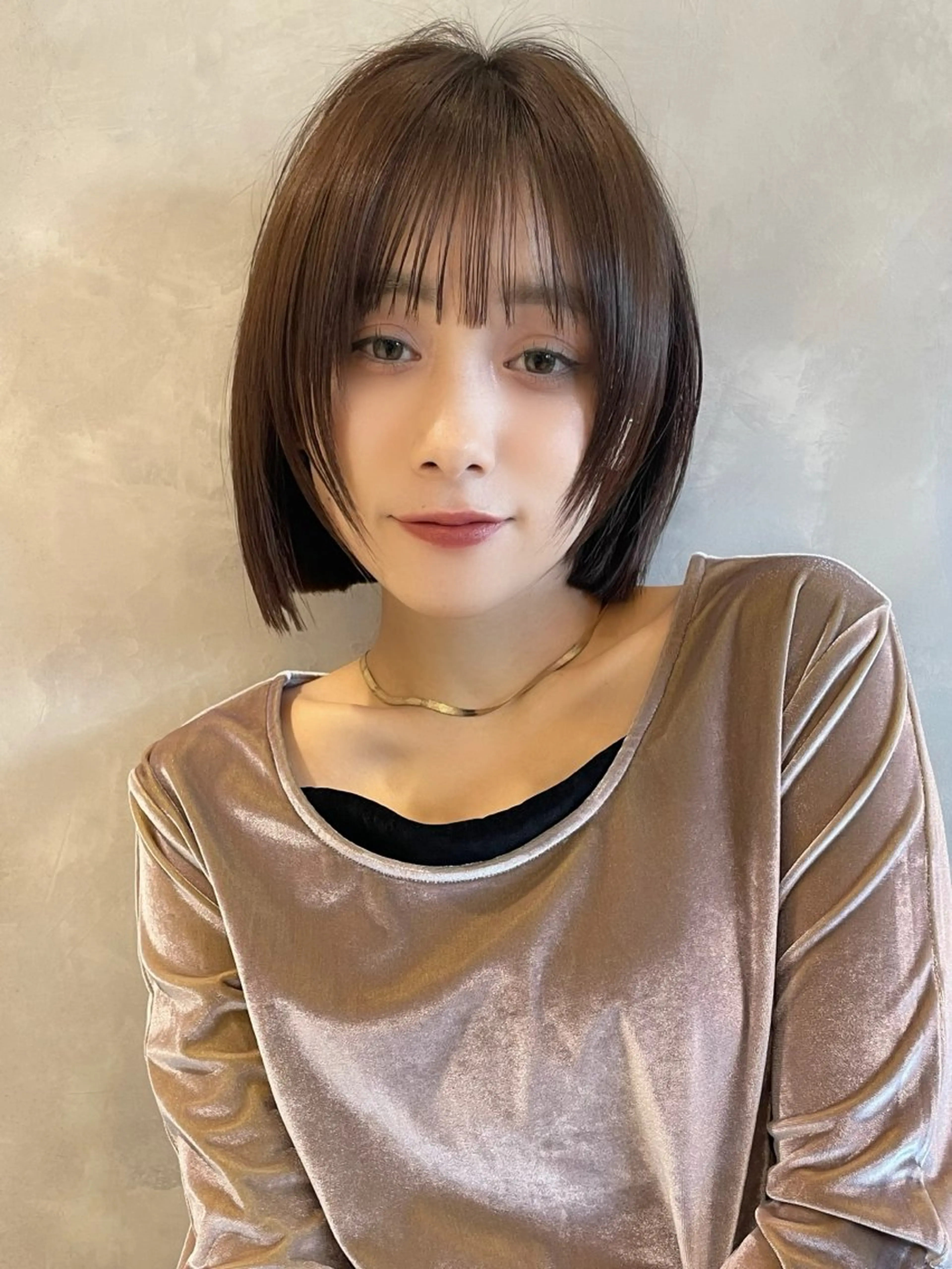 ミディアム 切りっぱなしボブ ワンレンボブ ショートボブ ボブ くびれヘア カット ヘアカラー ボブ/デザインカラー /表参道/新井美有紀のヘアスタイル