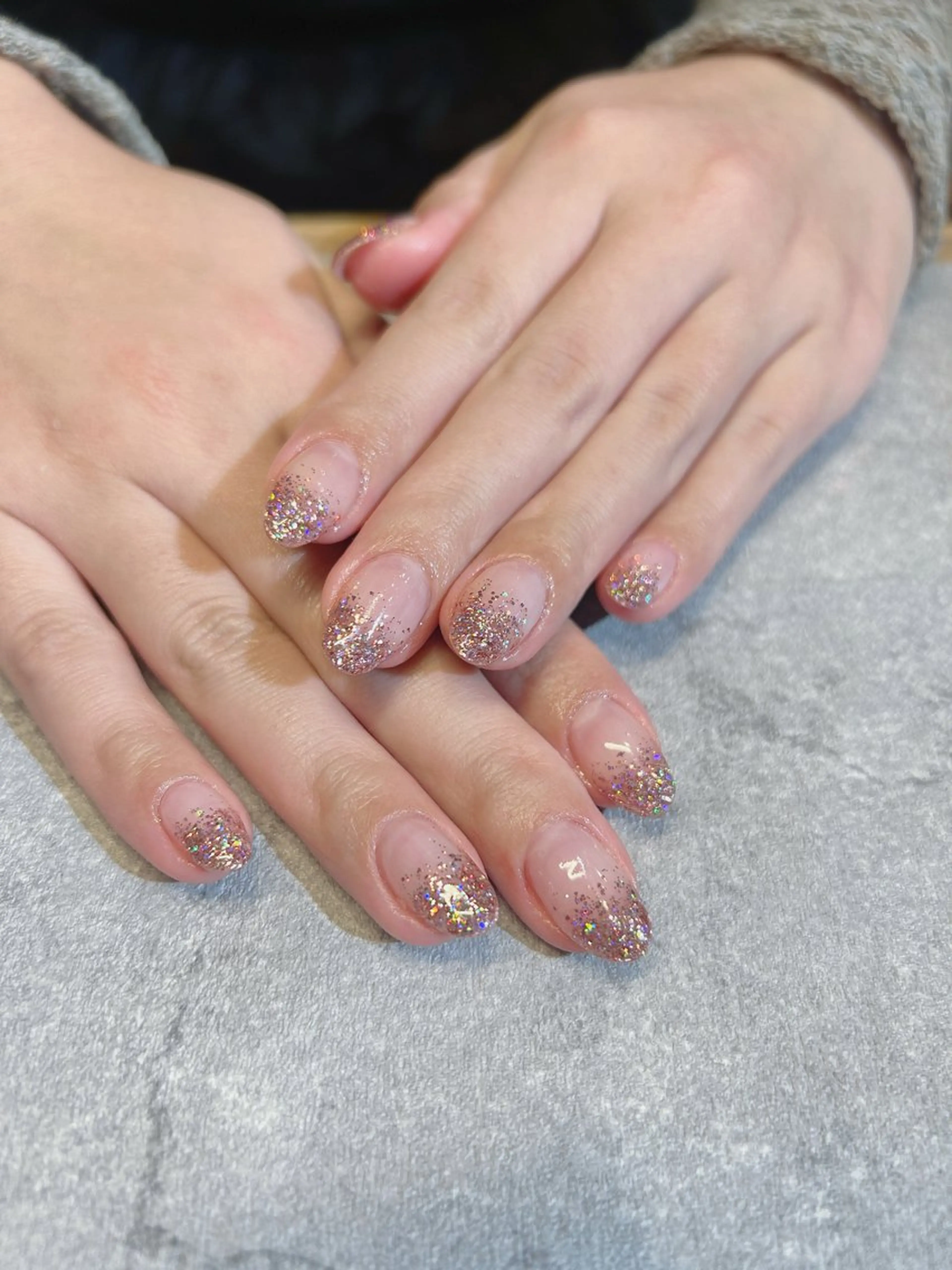 ネイル ラメ(グリッター) ラメグラデーション EmaNail肥後橋店所属・EmaNail 肥後橋店🤍YURIのネイルデザイン