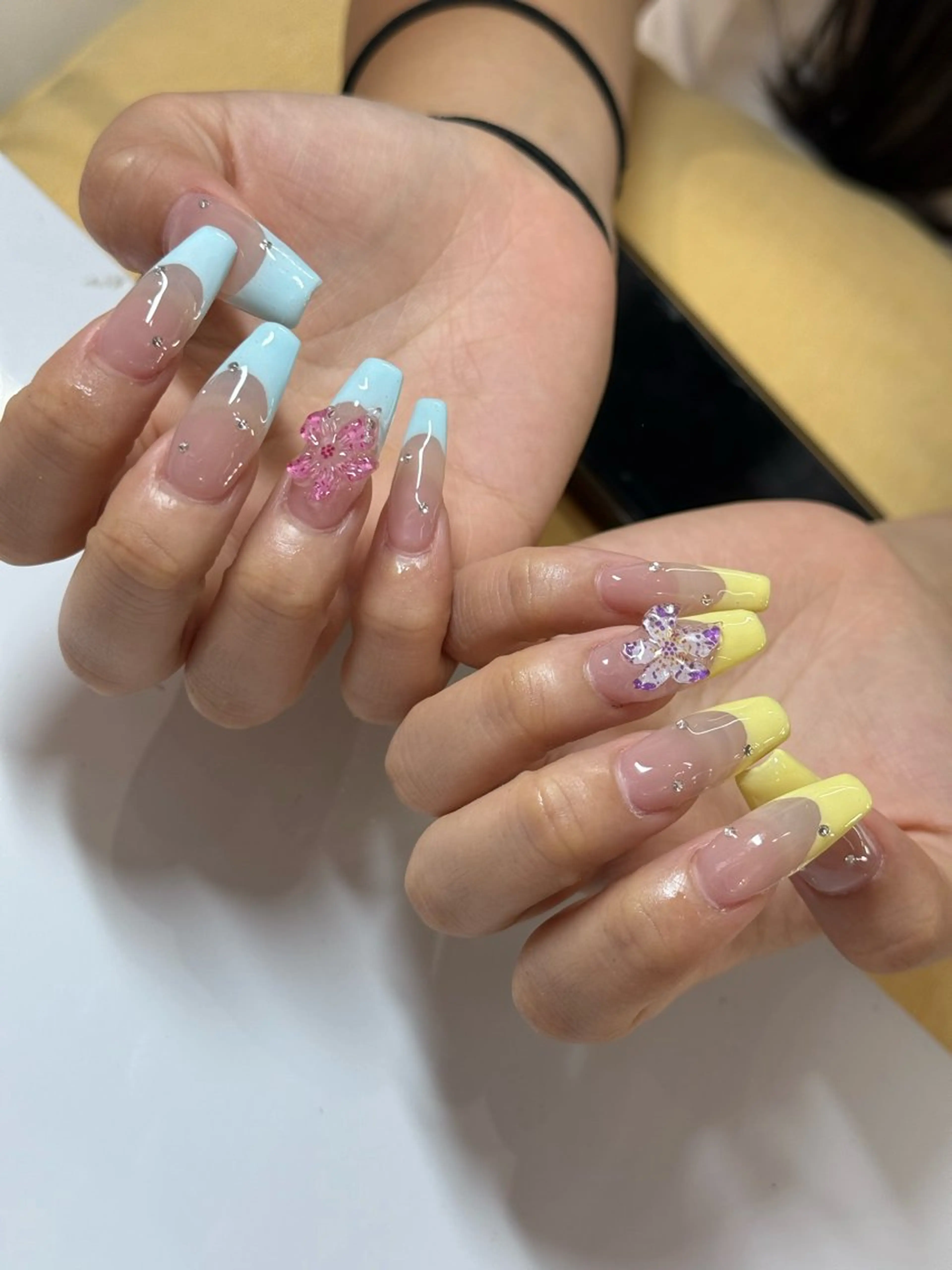 ネイル フレンチネイル ハンドネイル WOLTOKYO渋谷 yunaのネイルデザイン