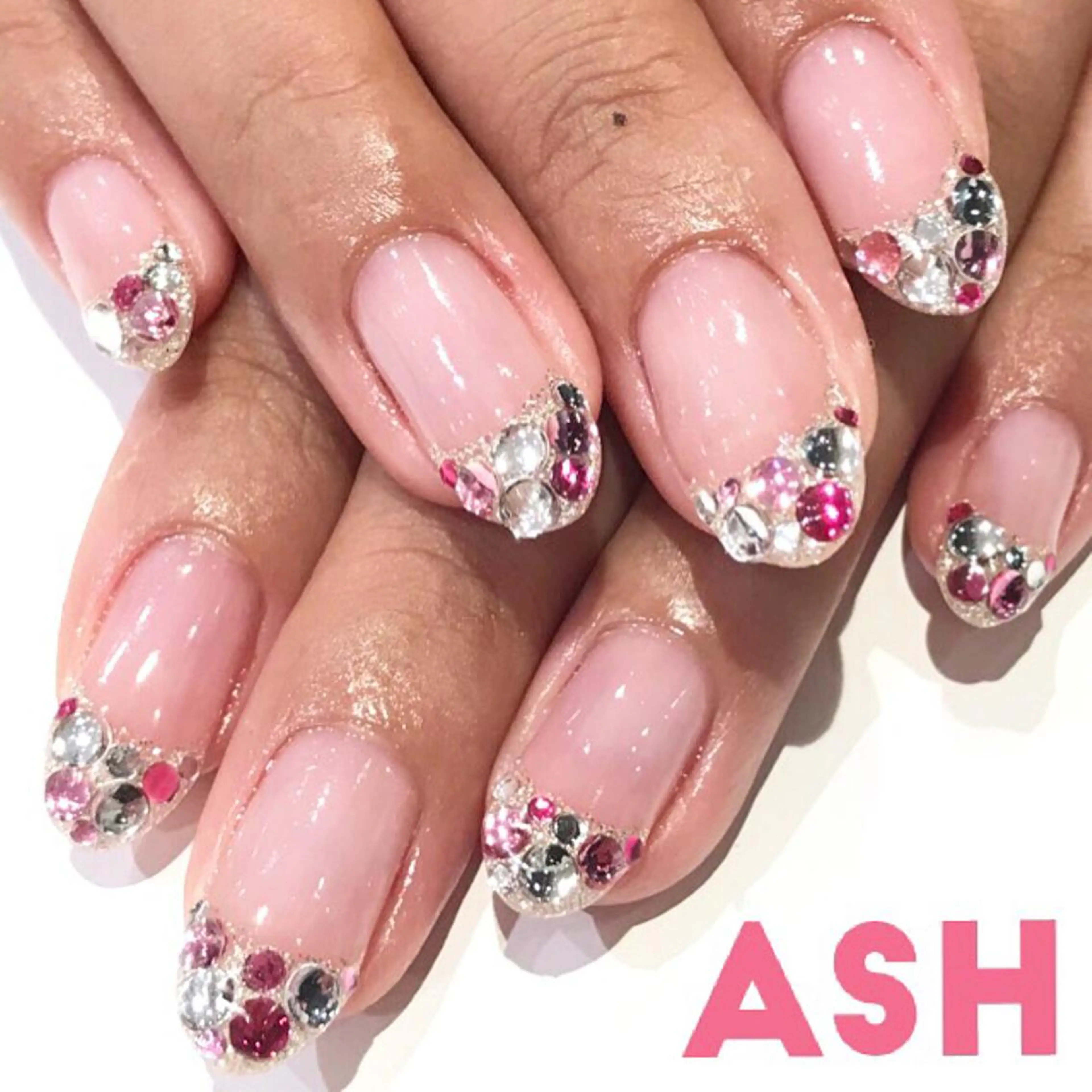 ネイル フレンチネイル 🩵NORIKO 上品ネイルが得意🩵のネイルデザイン