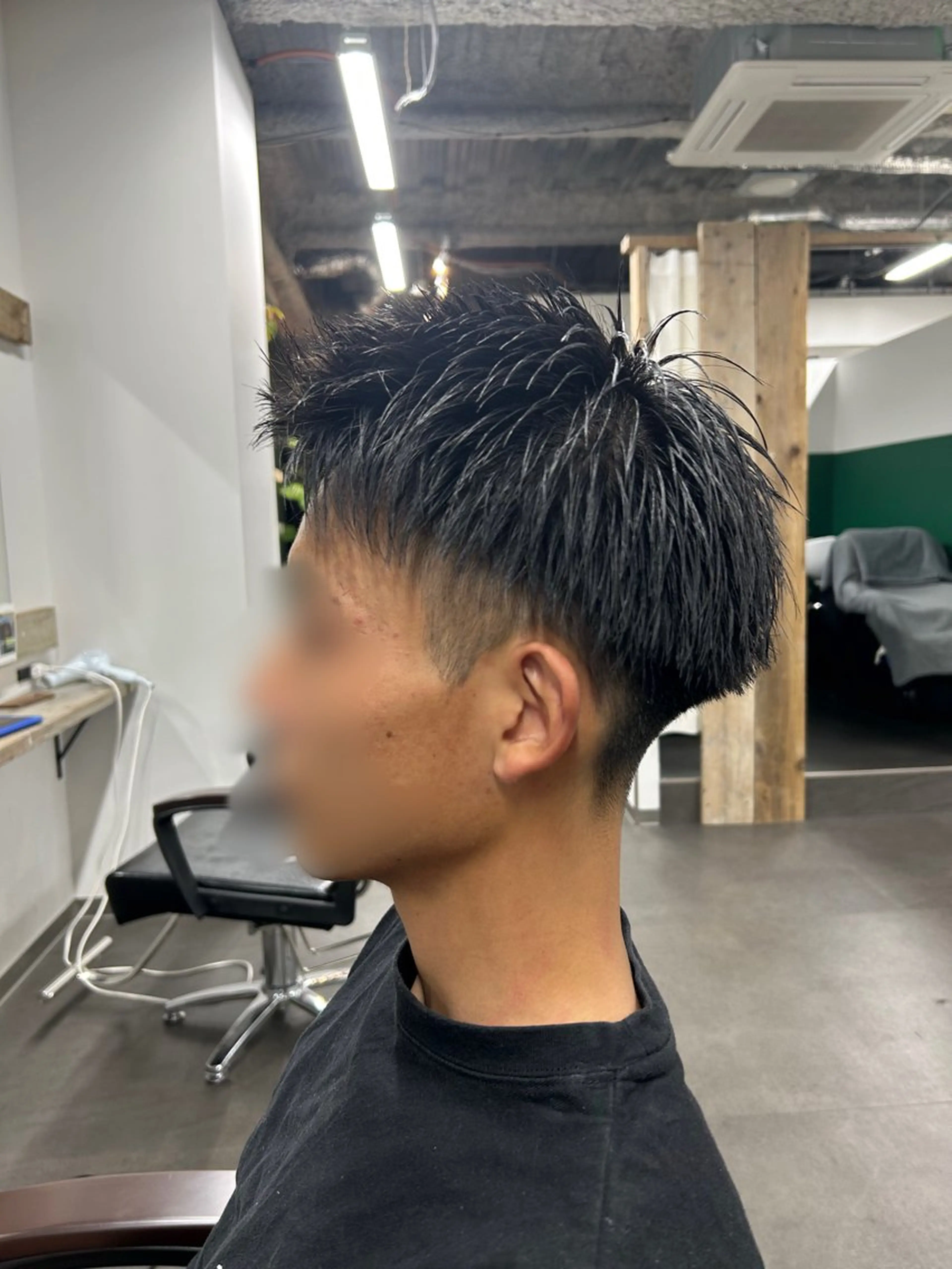 メンズ 刈り上げ フラッグヘアー天神西通り店所属・flag hair レイナのヘアスタイル