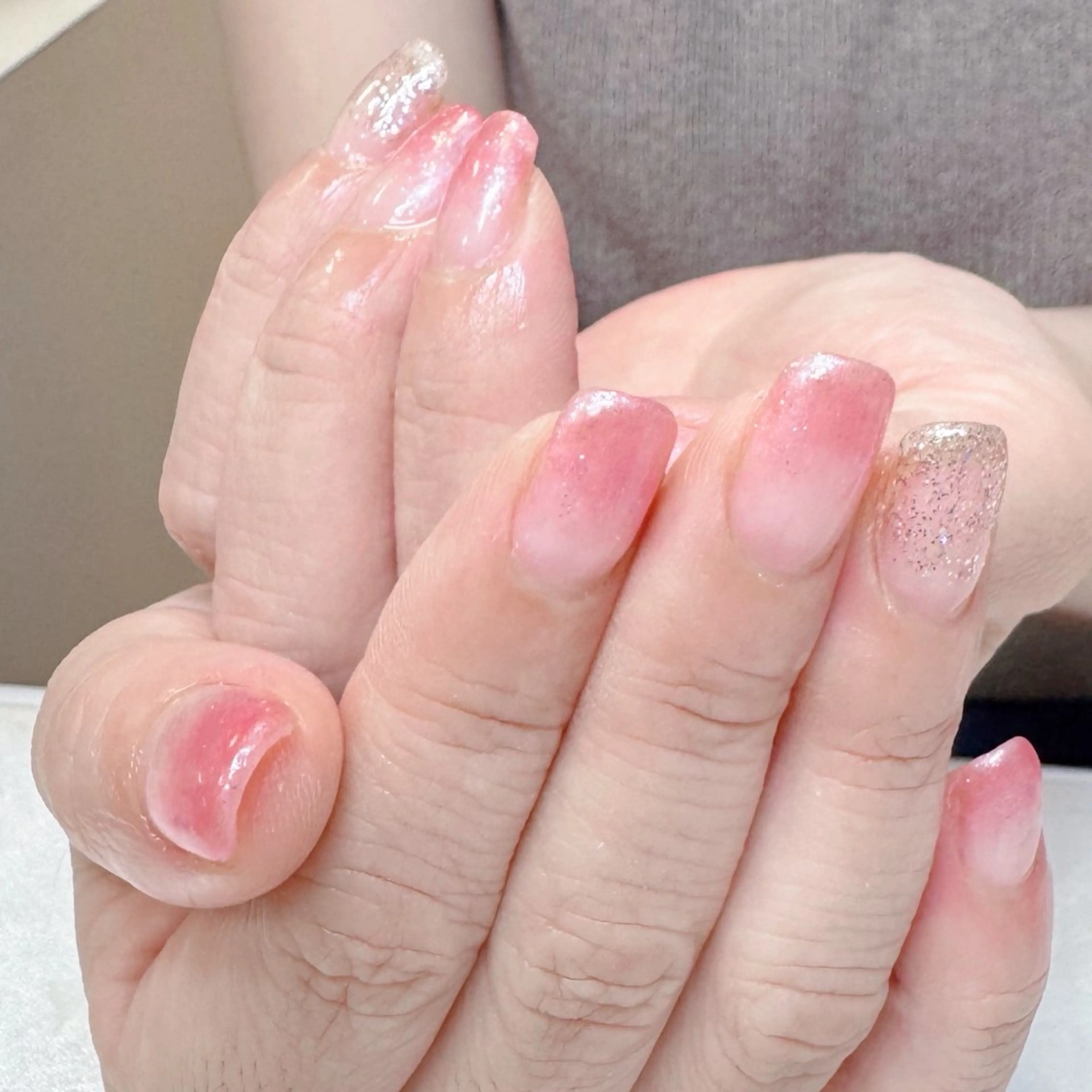 ネイル グラデーション ラメ(グリッター) ラメグラデーション ピンク maruyasu. yのネイルデザイン