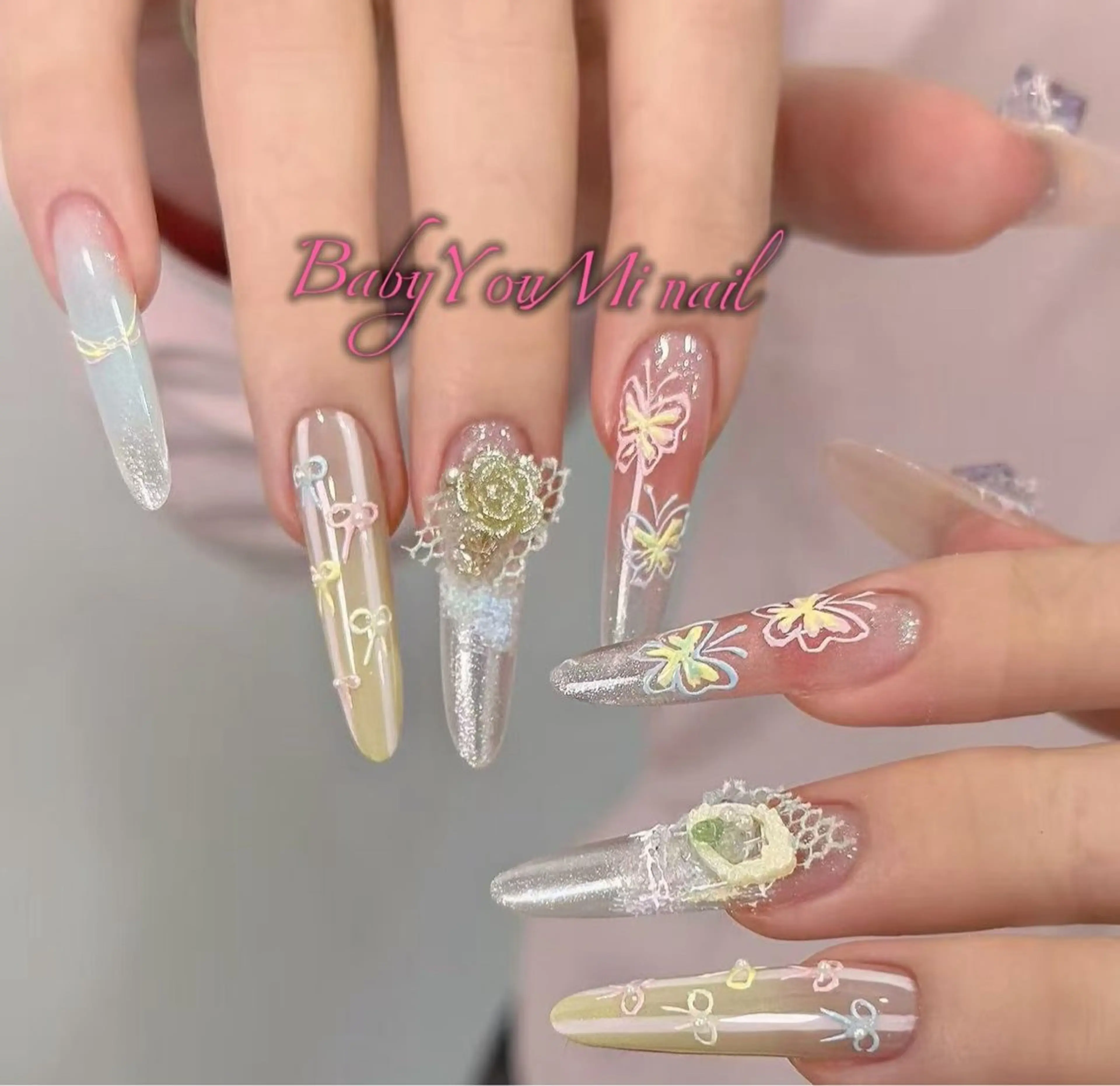 ネイル オーロラネイル フラワーネイル フットネイル フレンチネイル ジェルネイル ハンドネイル BabyYouMi nailのネイルデザイン