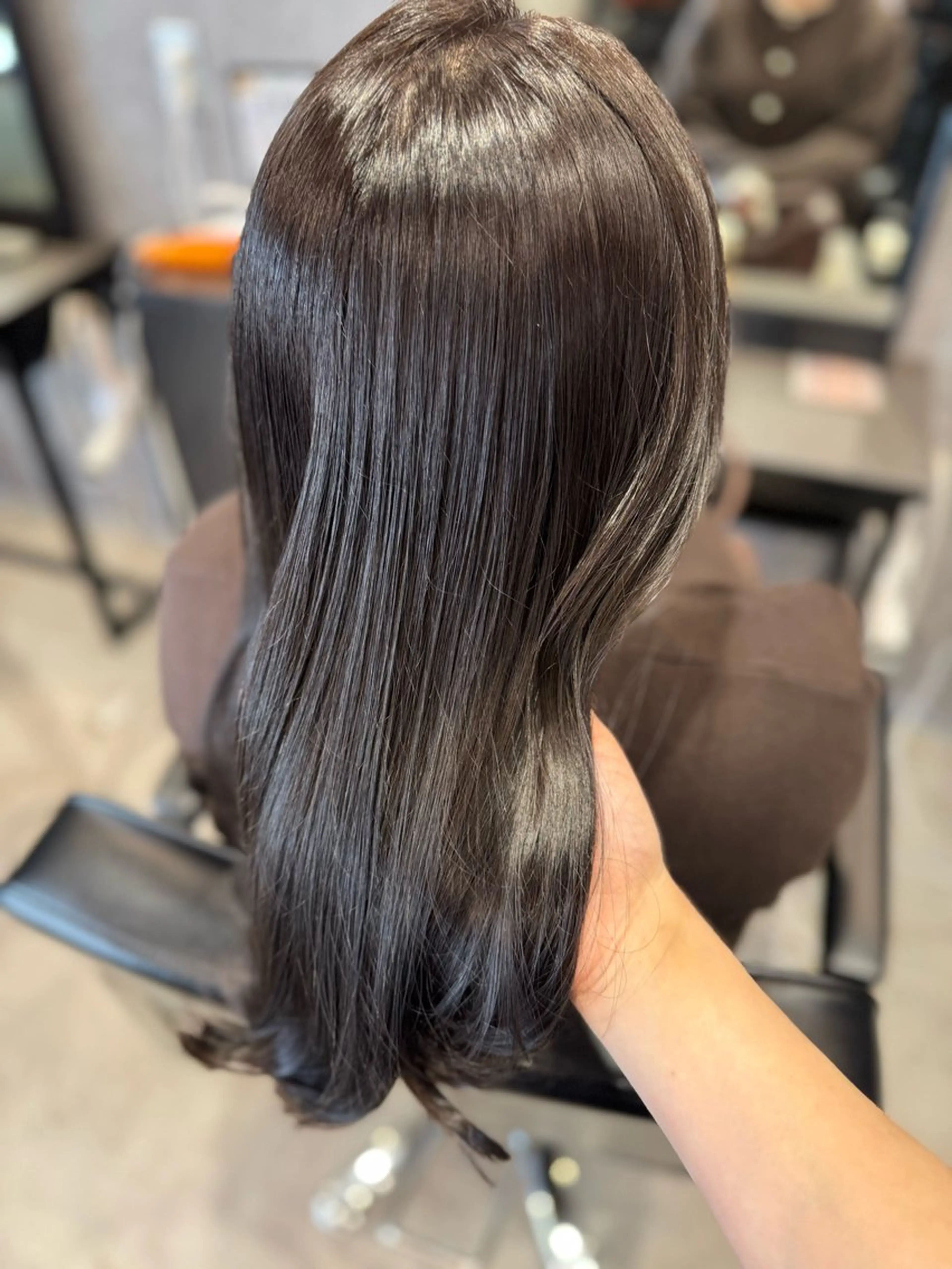 セミロング カラー アッシュ アッシュブラウン ブラウンカラー ヘアカラー トリートメント ink Runaのマツエク・マツパデザイン