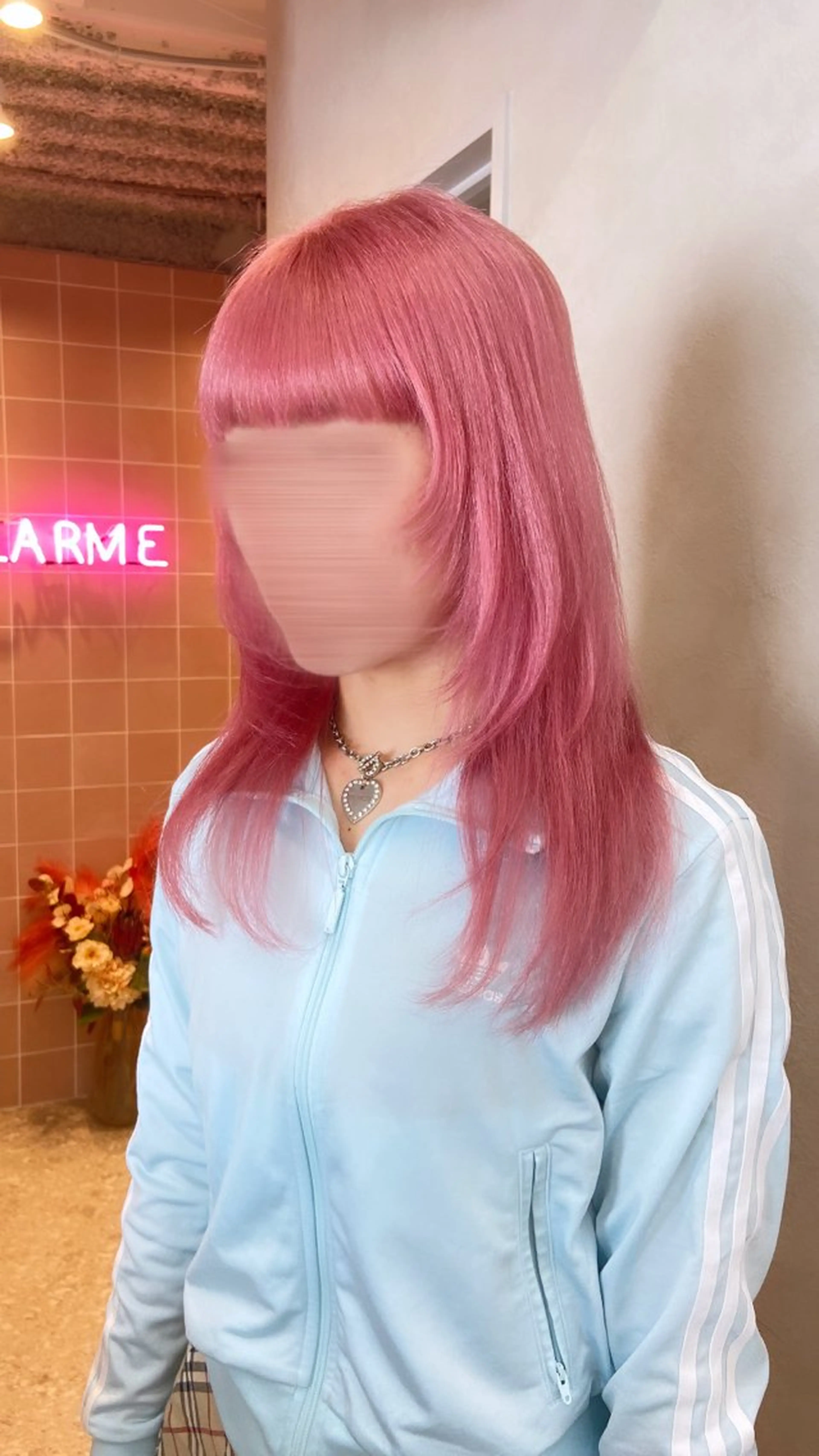 ロング カラー ブリーチ ケアブリーチ ピンクカラー レイヤーカット カット ヘアカラー トリートメント 新宿/韓国ヘア 中明度カラー/かやのヘアスタイル