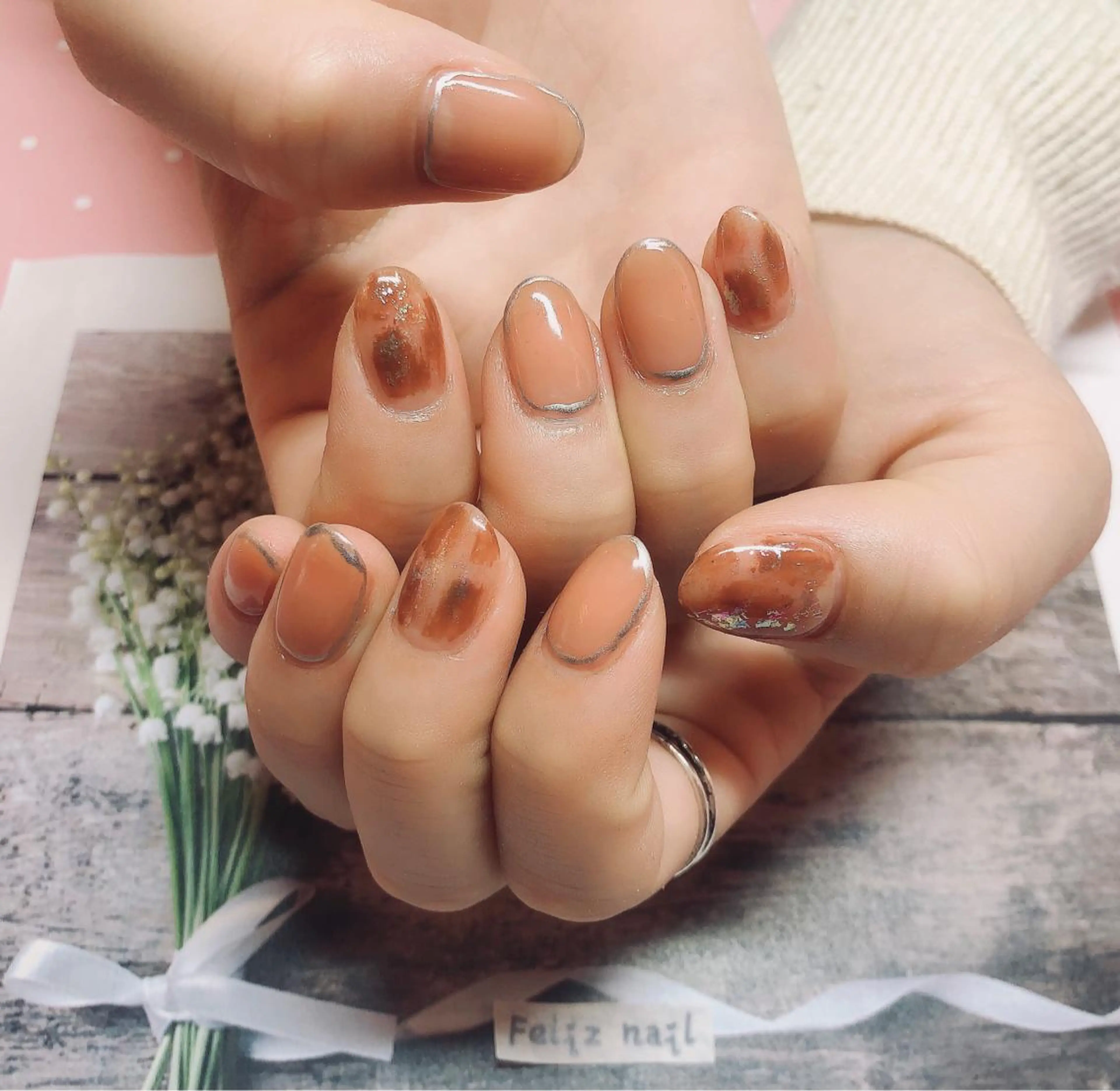 ネイル ブラウン ジェルネイル ニュアンスネイル パラジェル バレンタイン ハンドネイル ユキカ （ネイリスト）のネイルデザイン