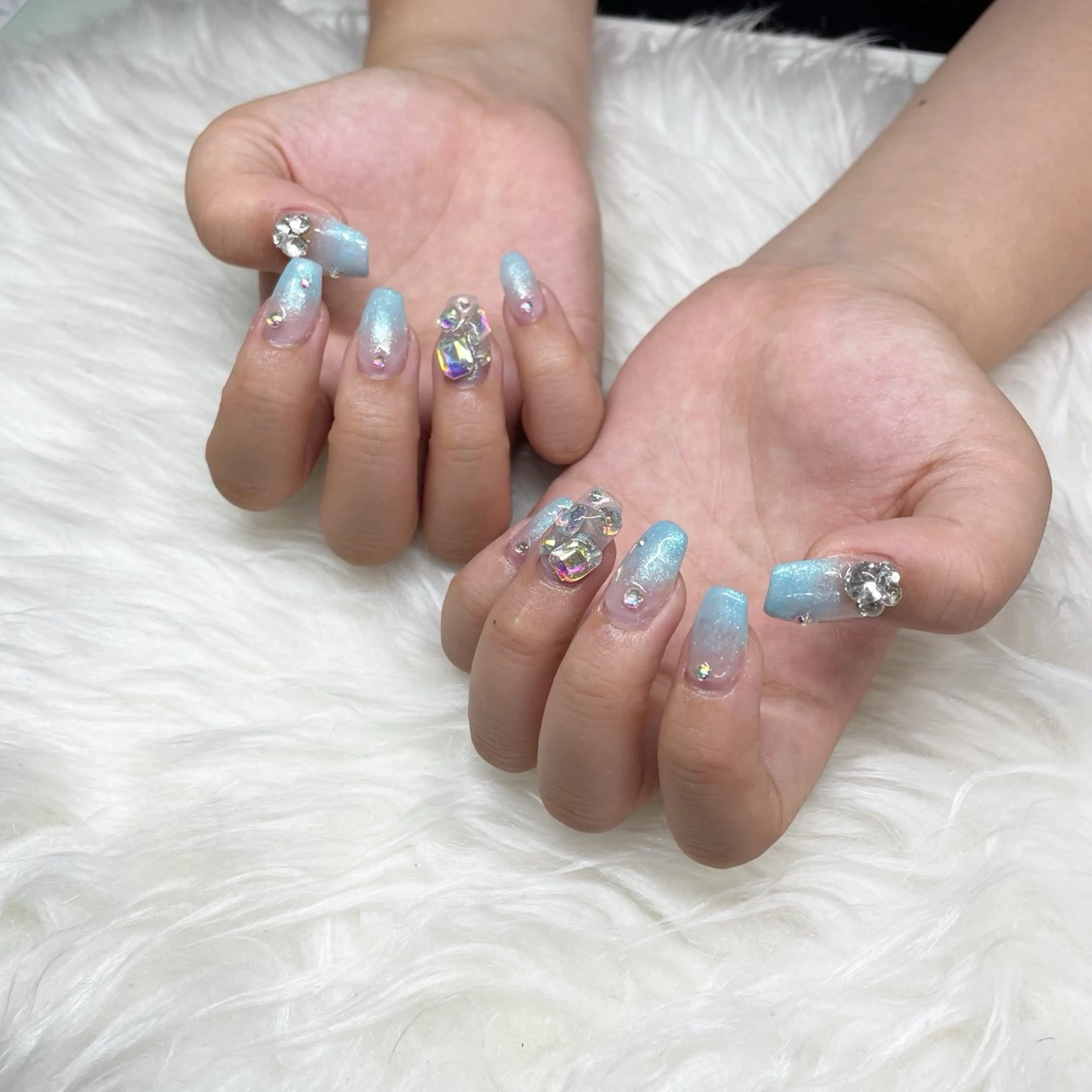 ロング see love gritterのネイルデザイン