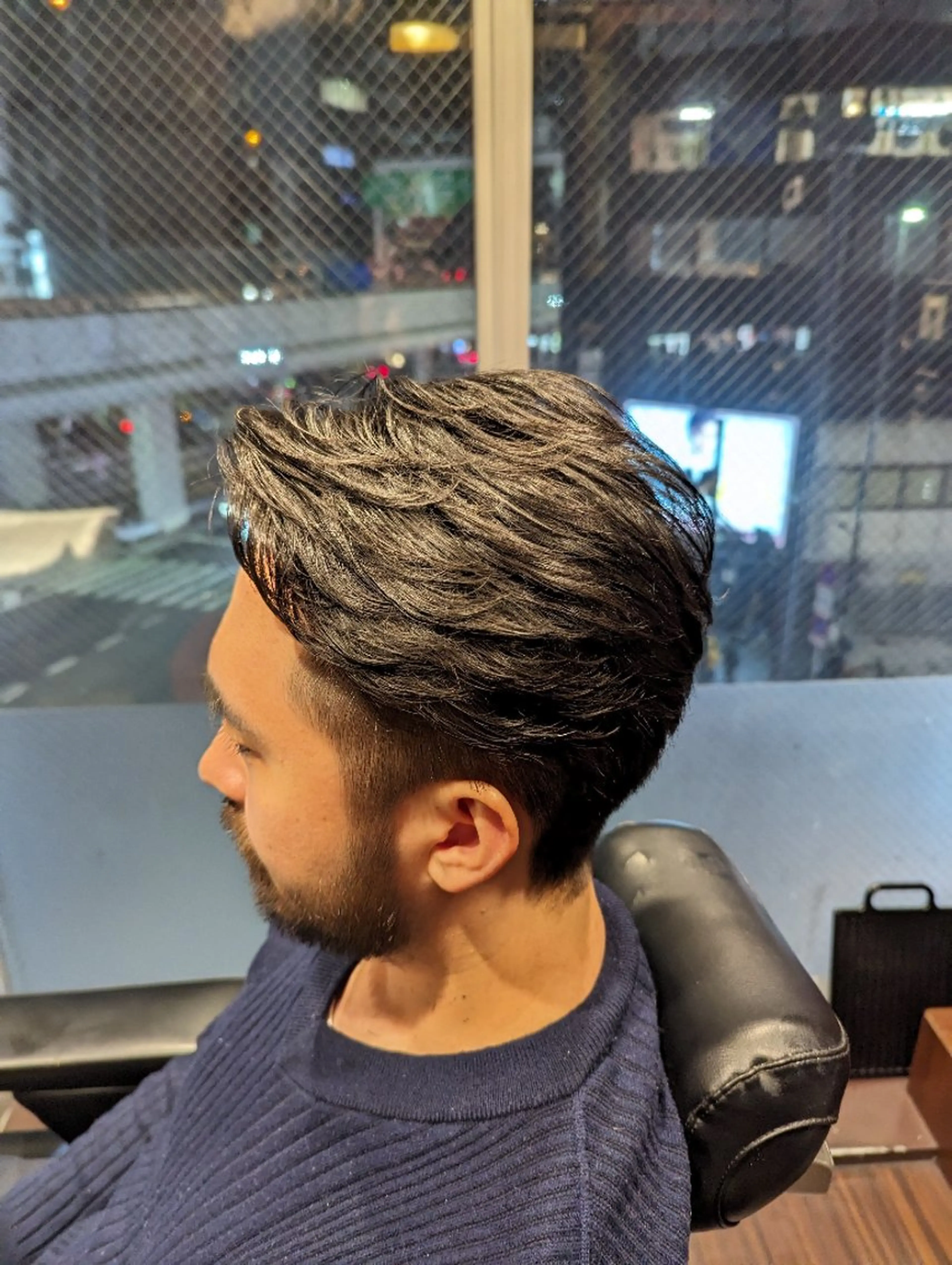 ミディアム ヒロ銀座所属・横須賀和也 ヒロ銀座一丁目のヘアスタイル