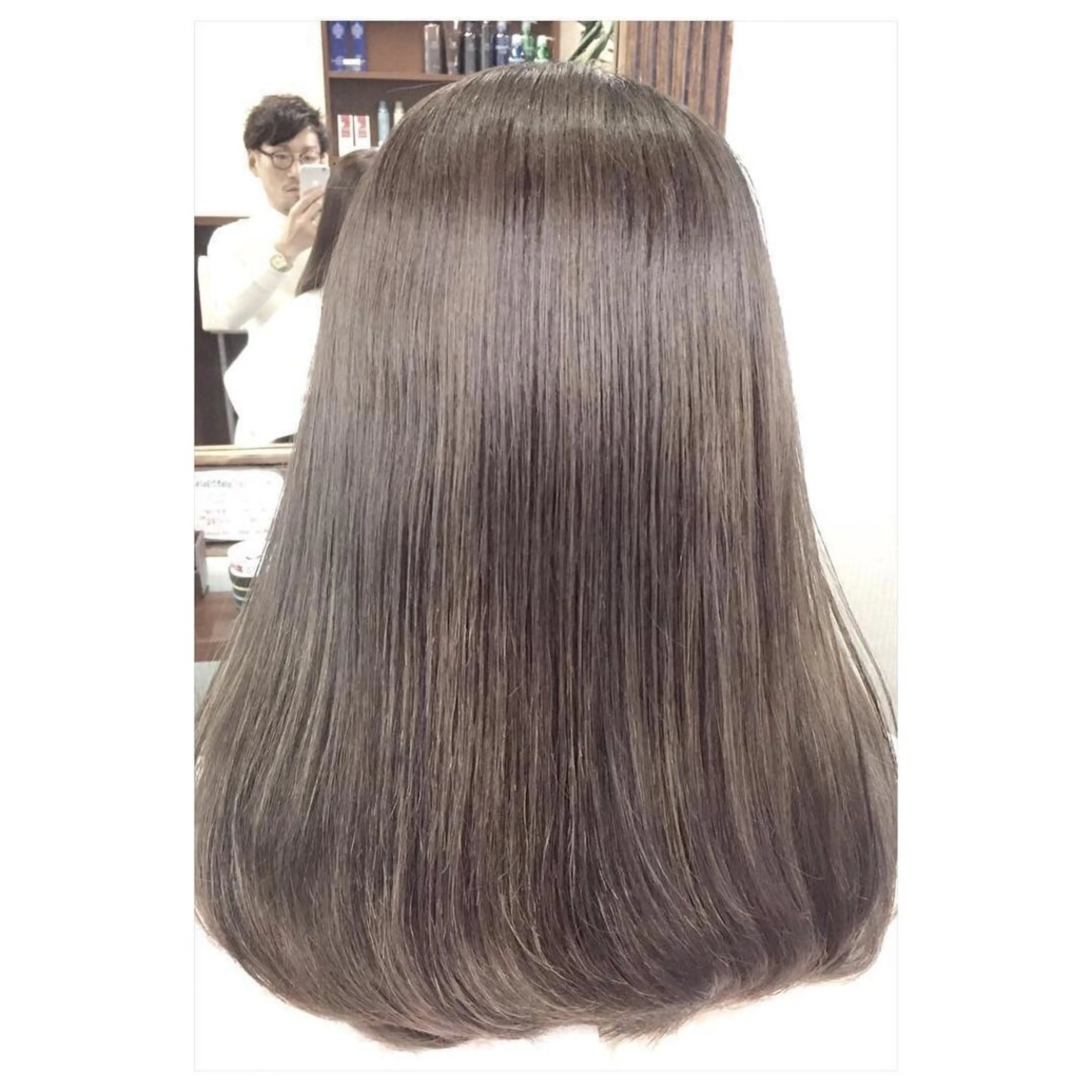 セミロング カラー アッシュ ベージュカラー グレージュ パーソナルカラー診断 できます　木曽　主博のヘアスタイル