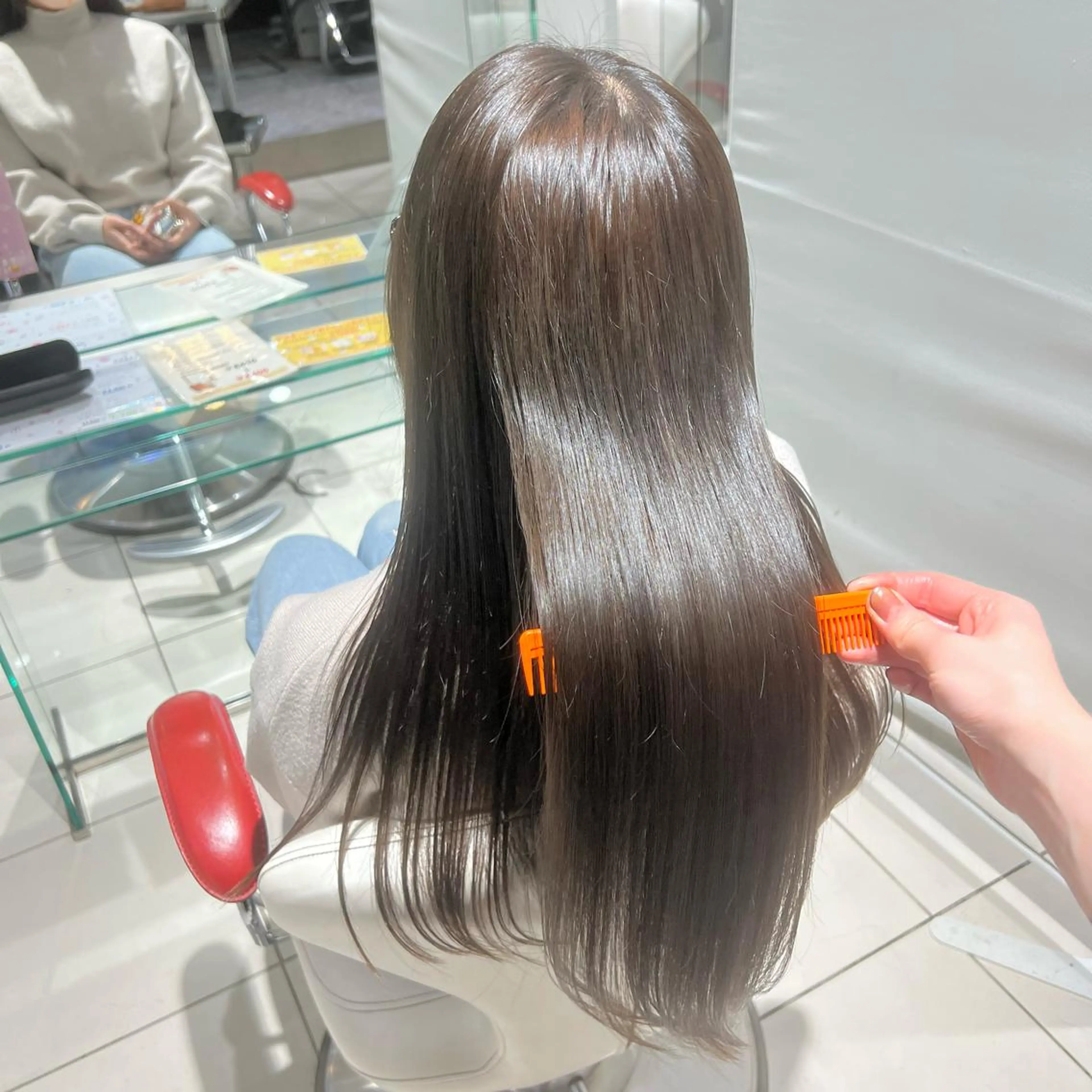 ロング カラー オリーブカラー ヘアカラー トリートメント stylist 🐶内藤 成香のヘアスタイル