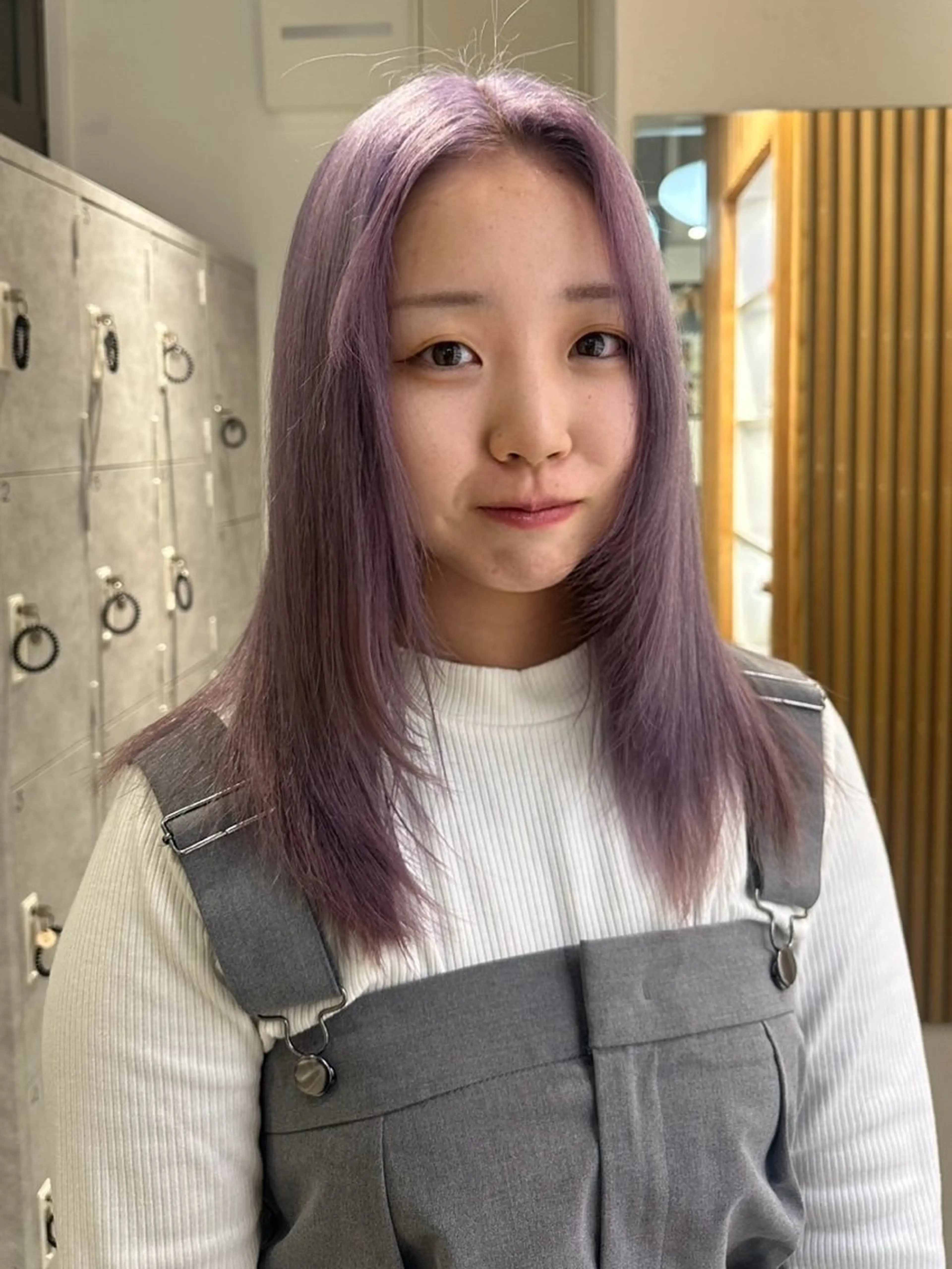 セミロング カット ヘアカラー 🍓mito/ デザインカラー🍓のヘアスタイル