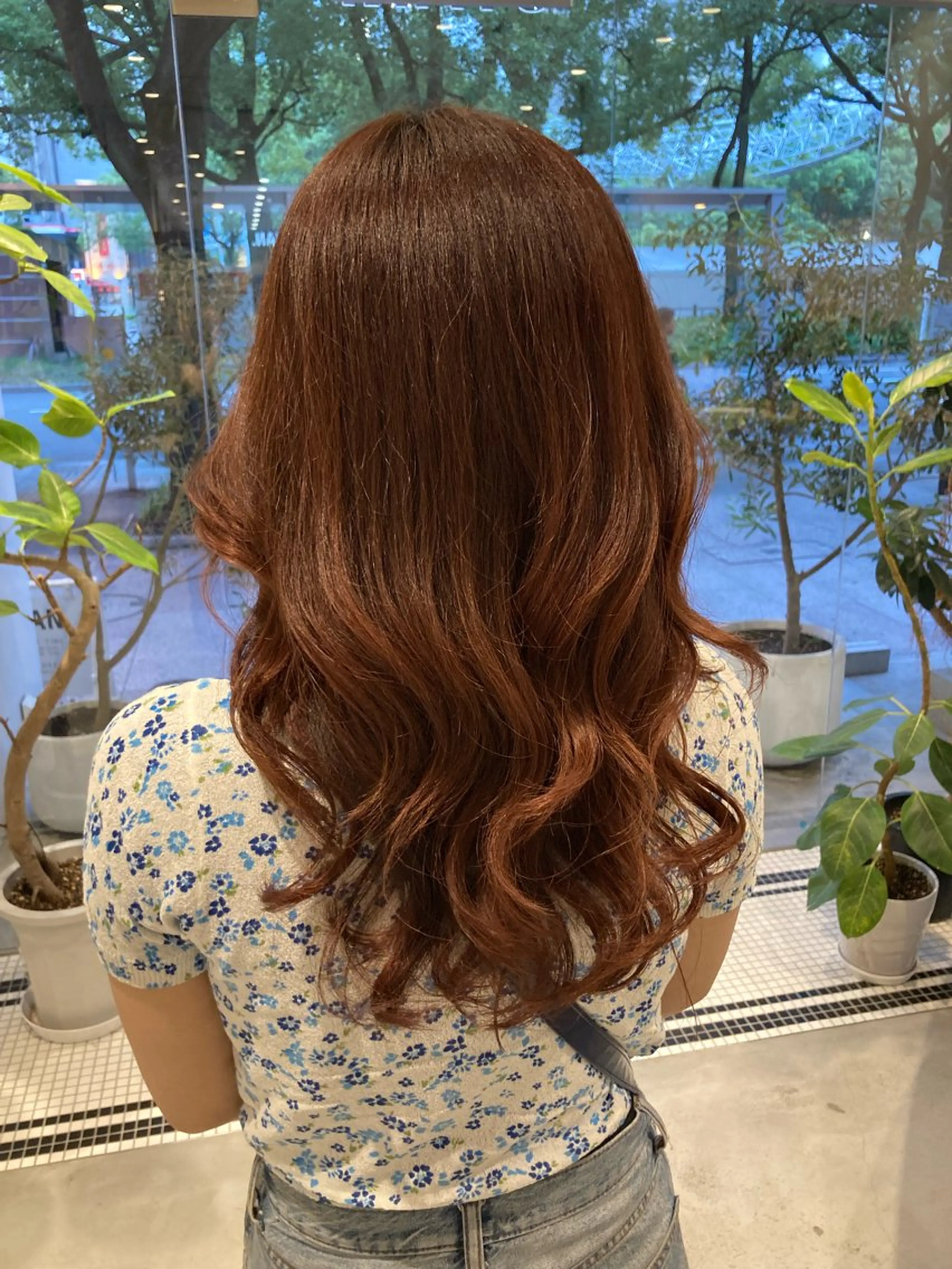セミロング カラー CYAN.栄店所属・久野 紗愛のヘアスタイル