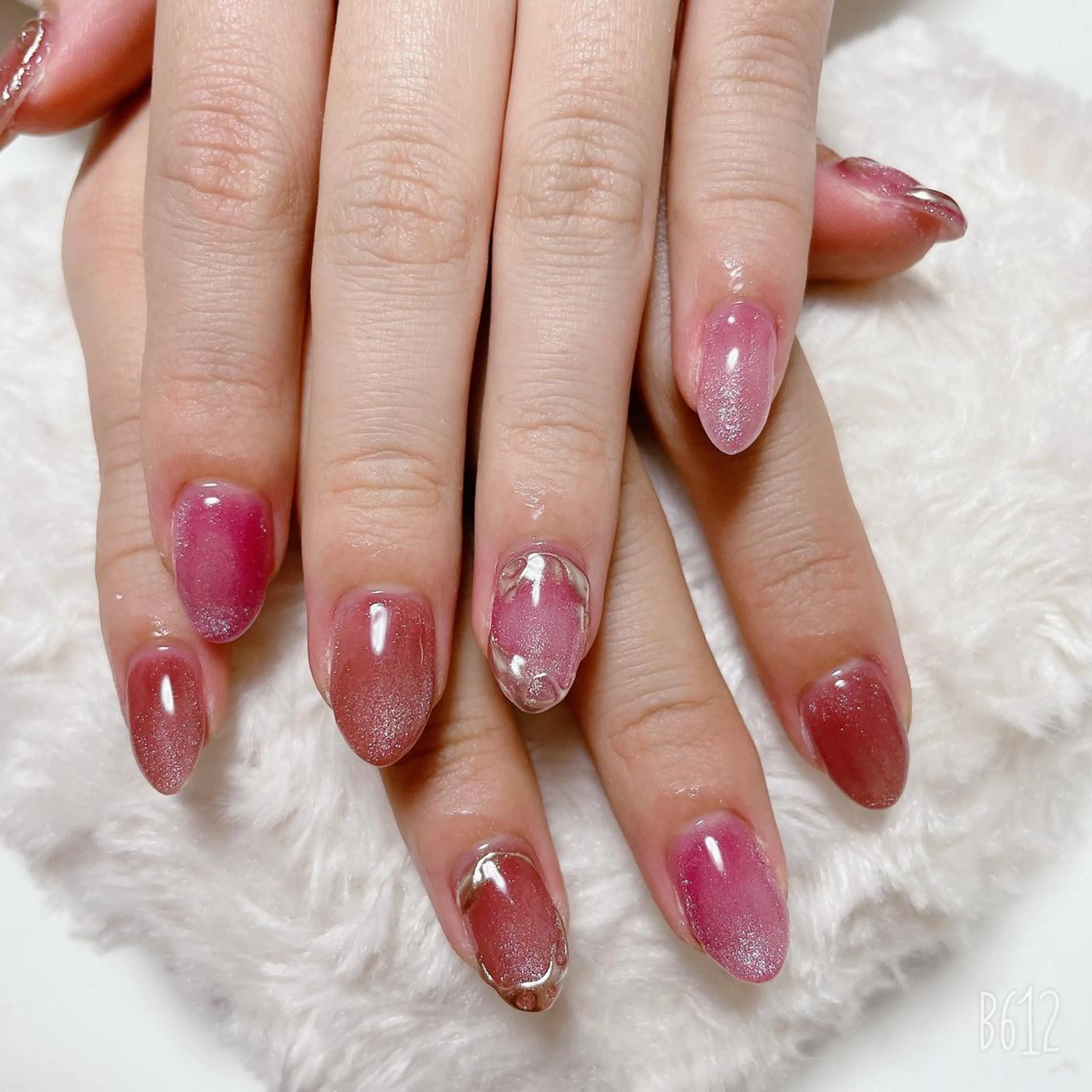 ネイル The Best Beauty受付担当のヘアスタイル