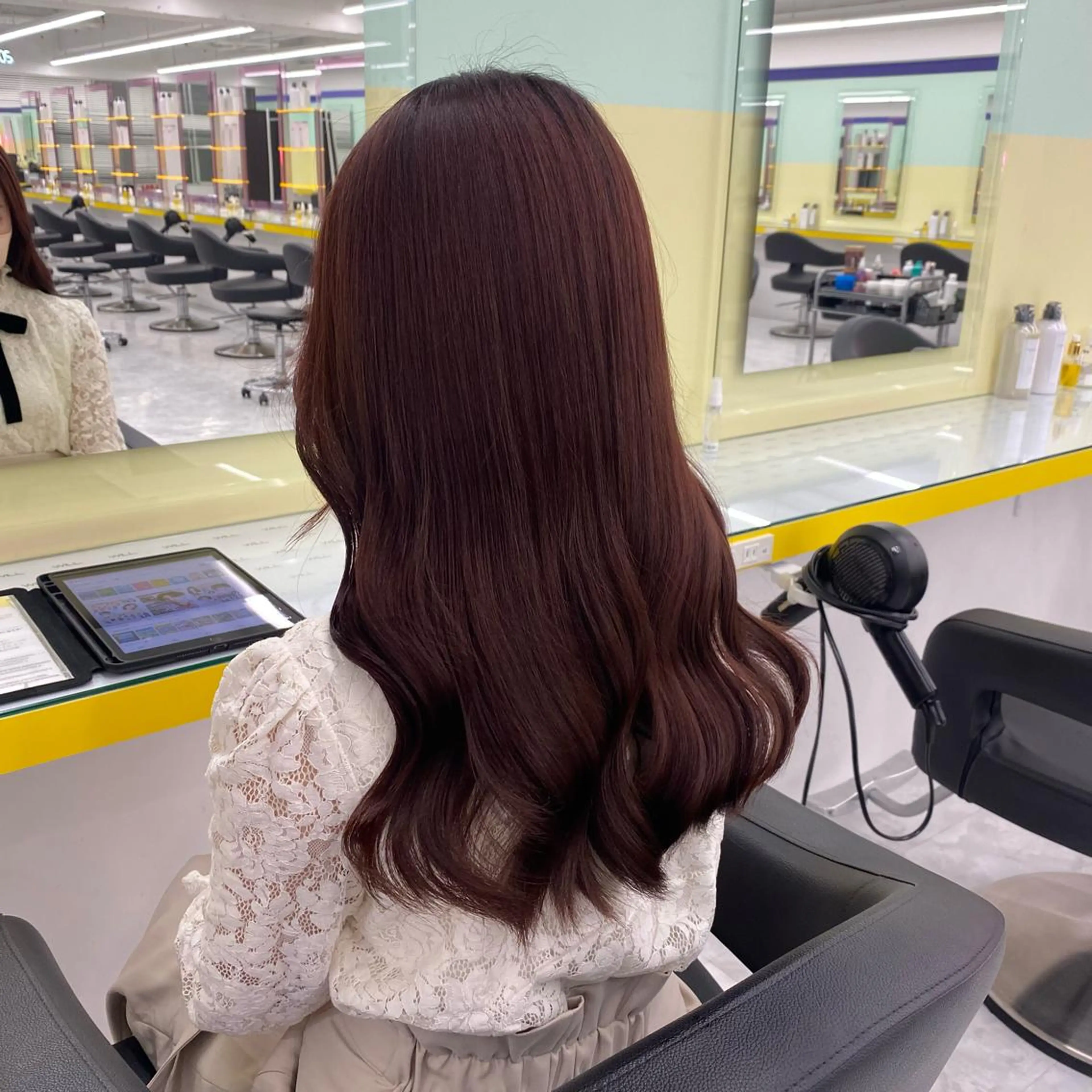 セミロング カラー パーマ ヘアアレンジ メンズ キッズ ネイル マツエク・マツパ アイブロウ メンズブリーチ ブリーチ ブラウンカラー ブリーチなしカラー ピンクカラー Lumo所属・💖横浜ブリーチなし 💖MIHOのヘアスタイル