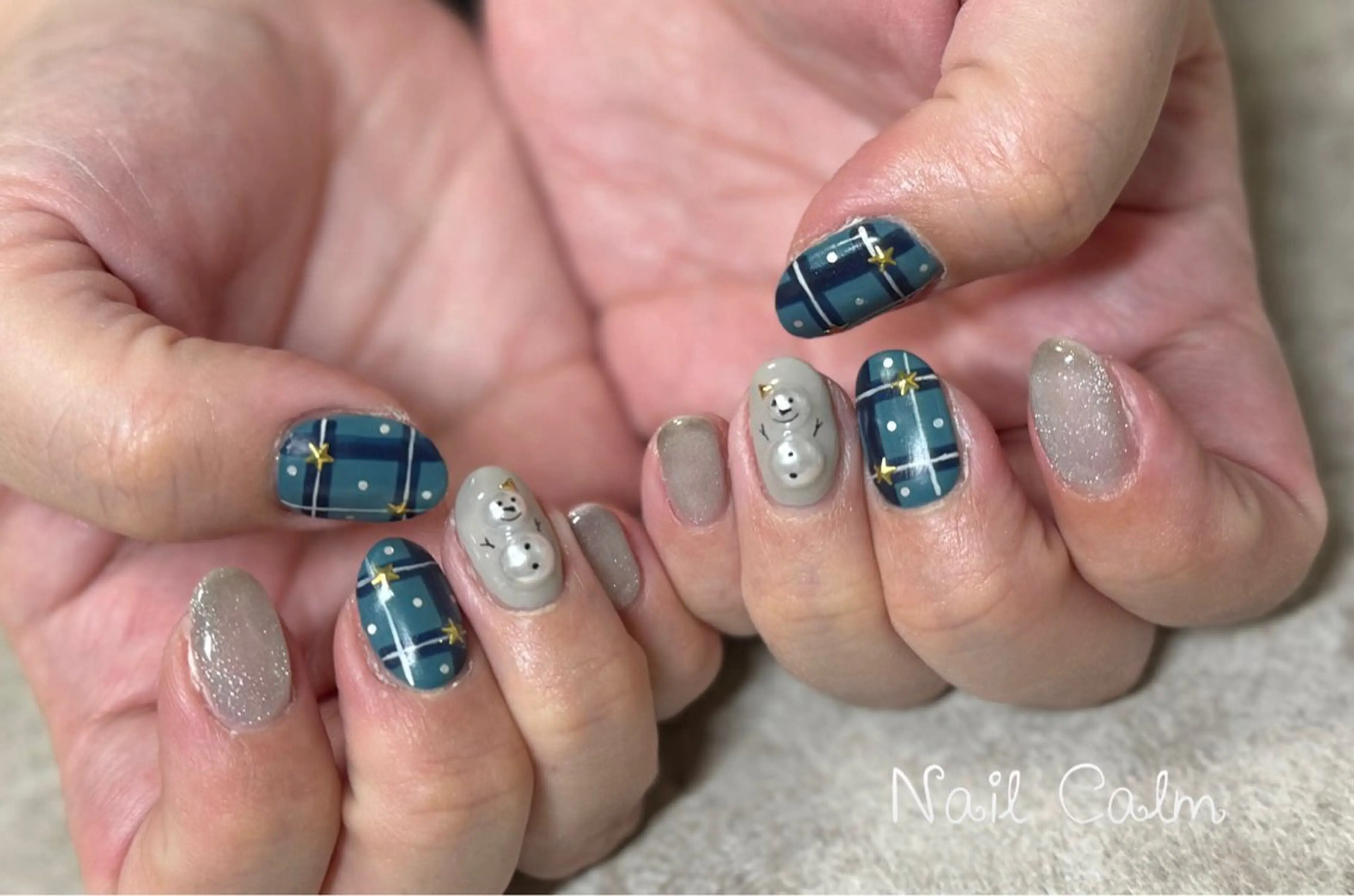 ネイル 冬ネイル クリスマス ハンドネイル Nail Calm所属・プライベートサロン Calmのネイルデザイン
