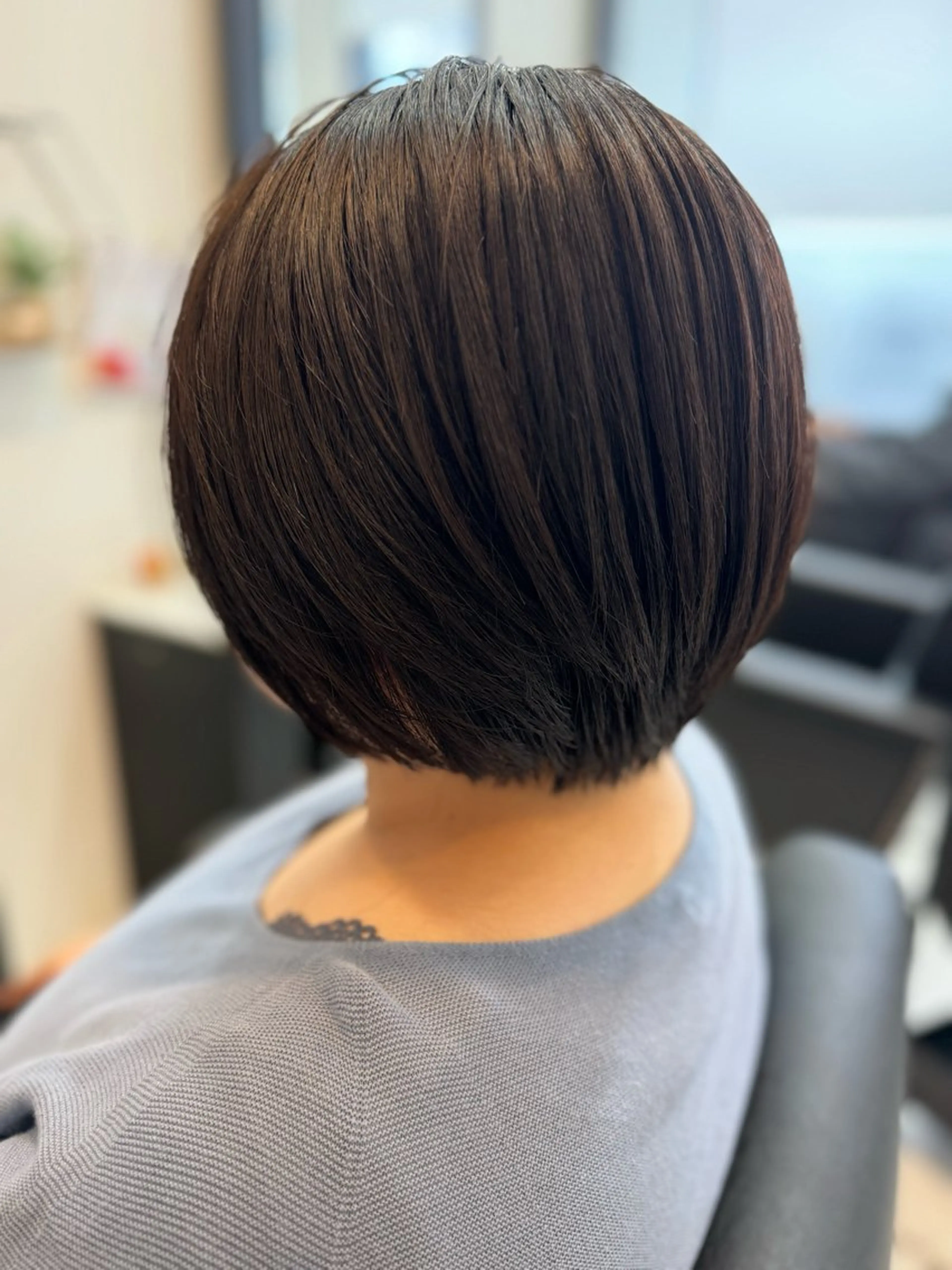 ミディアム CHIC 蘭のヘアスタイル