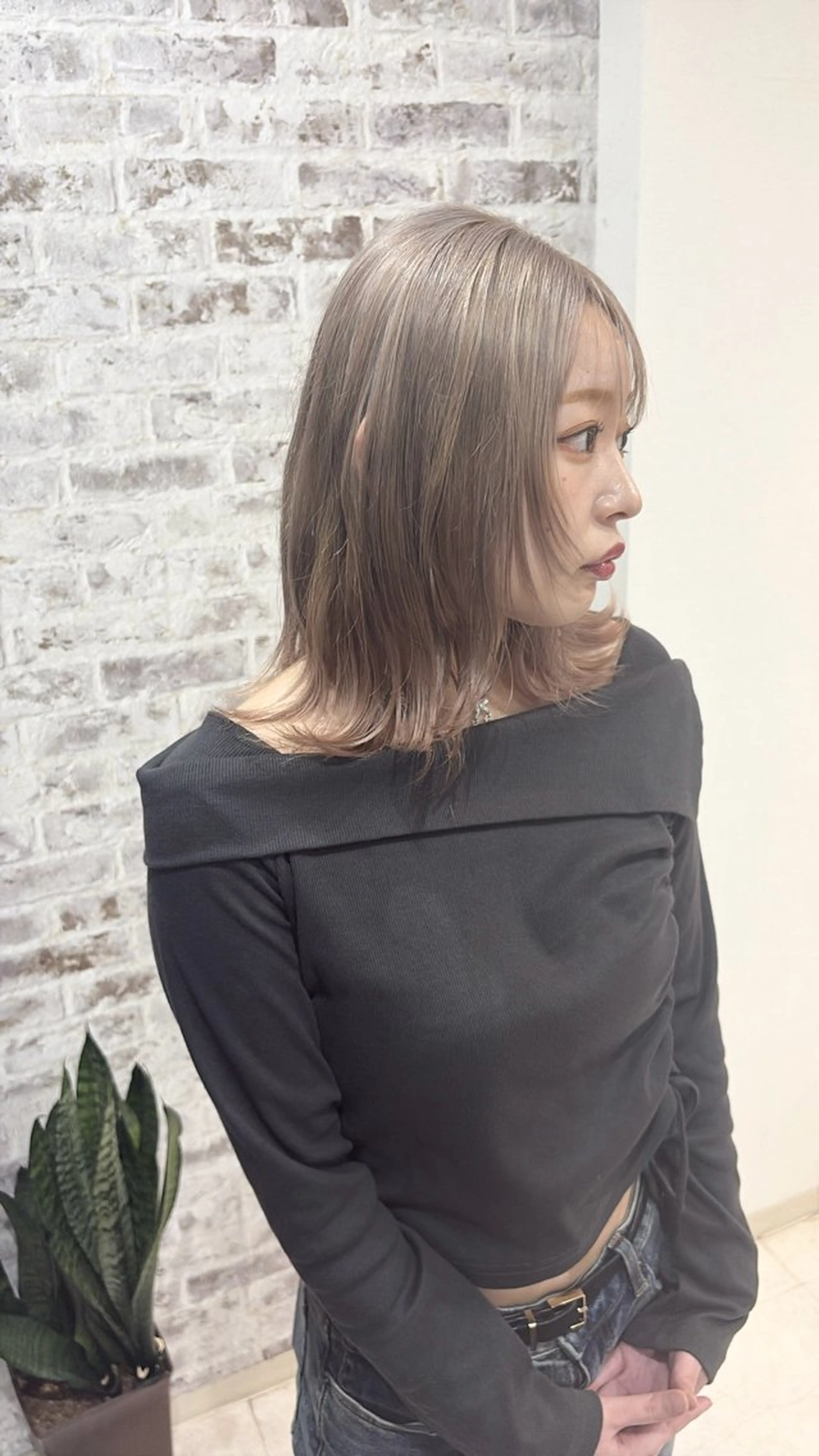 ミディアム カット ヘアカラー charm小沢 真澄のヘアスタイル