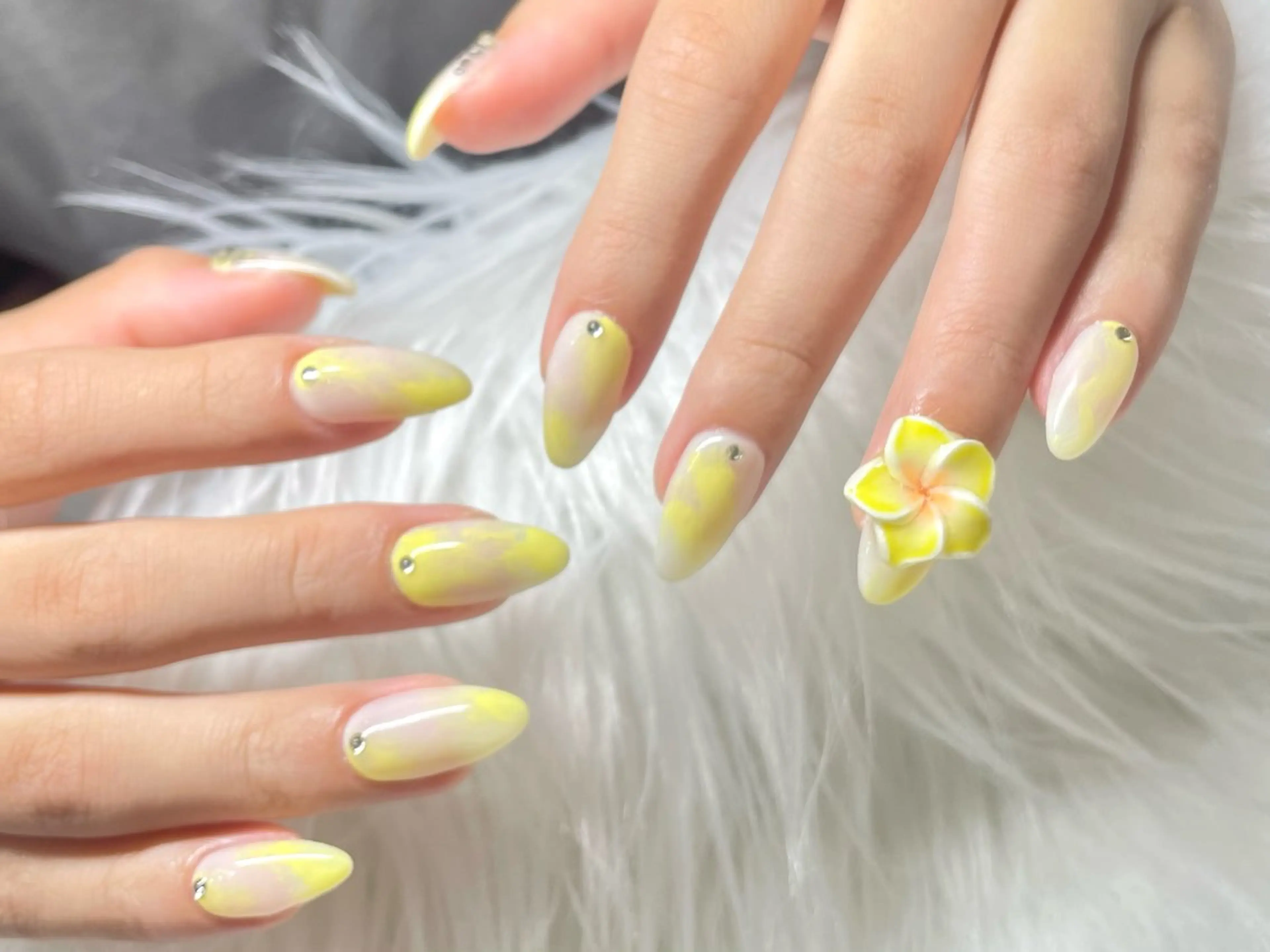 ネイル ハンドネイル オーロラ所属・YUI nailのネイルデザイン