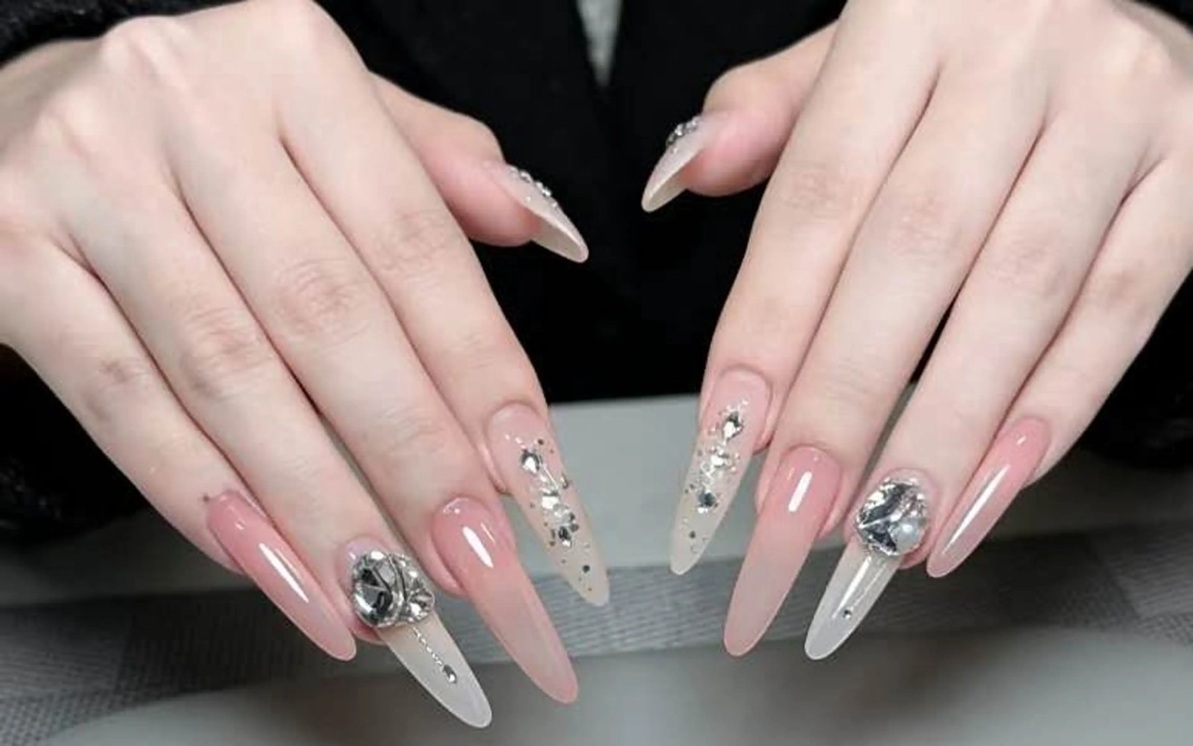 ネイル 小島 千尋のネイルデザイン