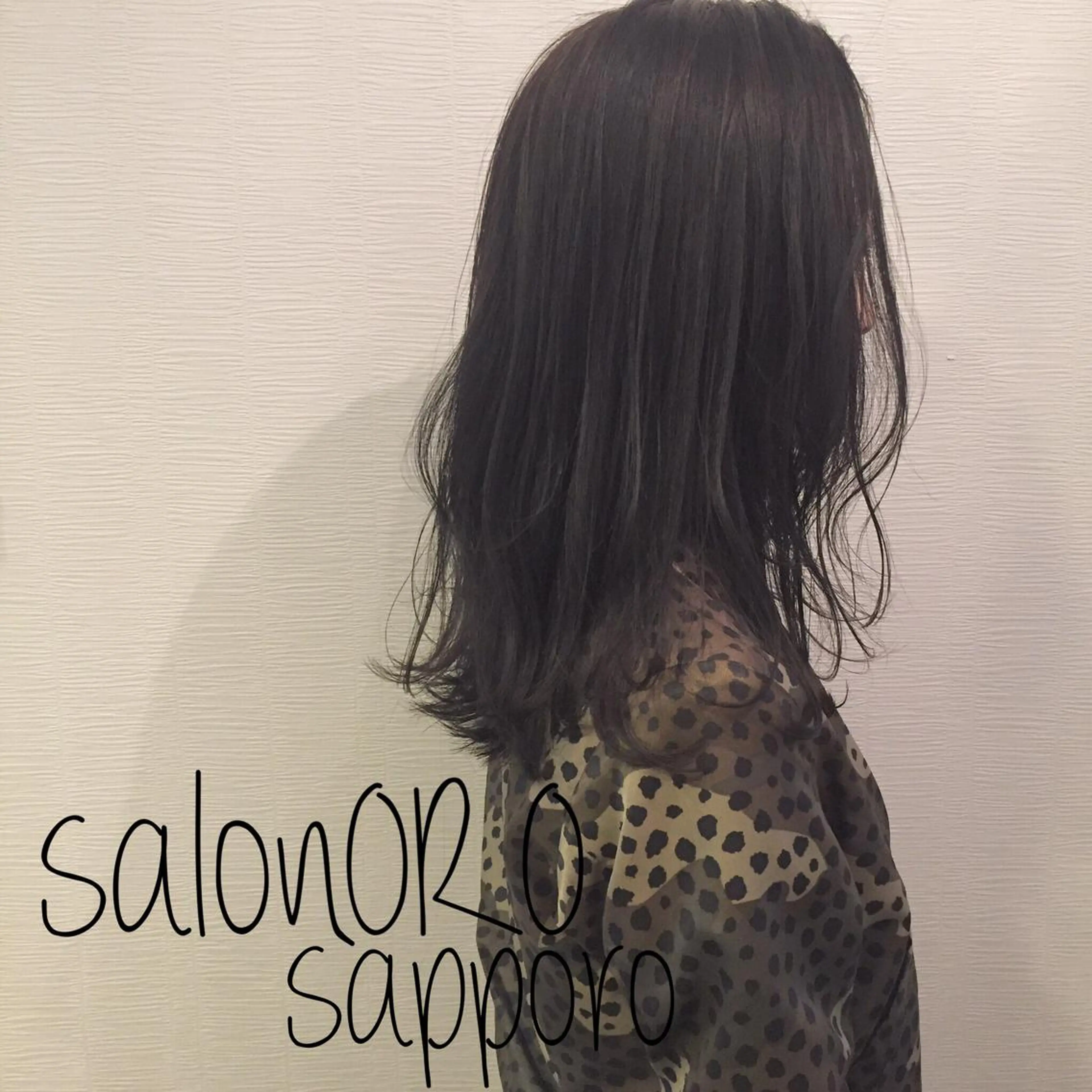 セミロング カラー アッシュ ブリーチ ブルーカラー グレージュ ハイライトカラー カット ヘアカラー トリートメント toiro by lien hair atelier所属・池田 真由美のヘアスタイル