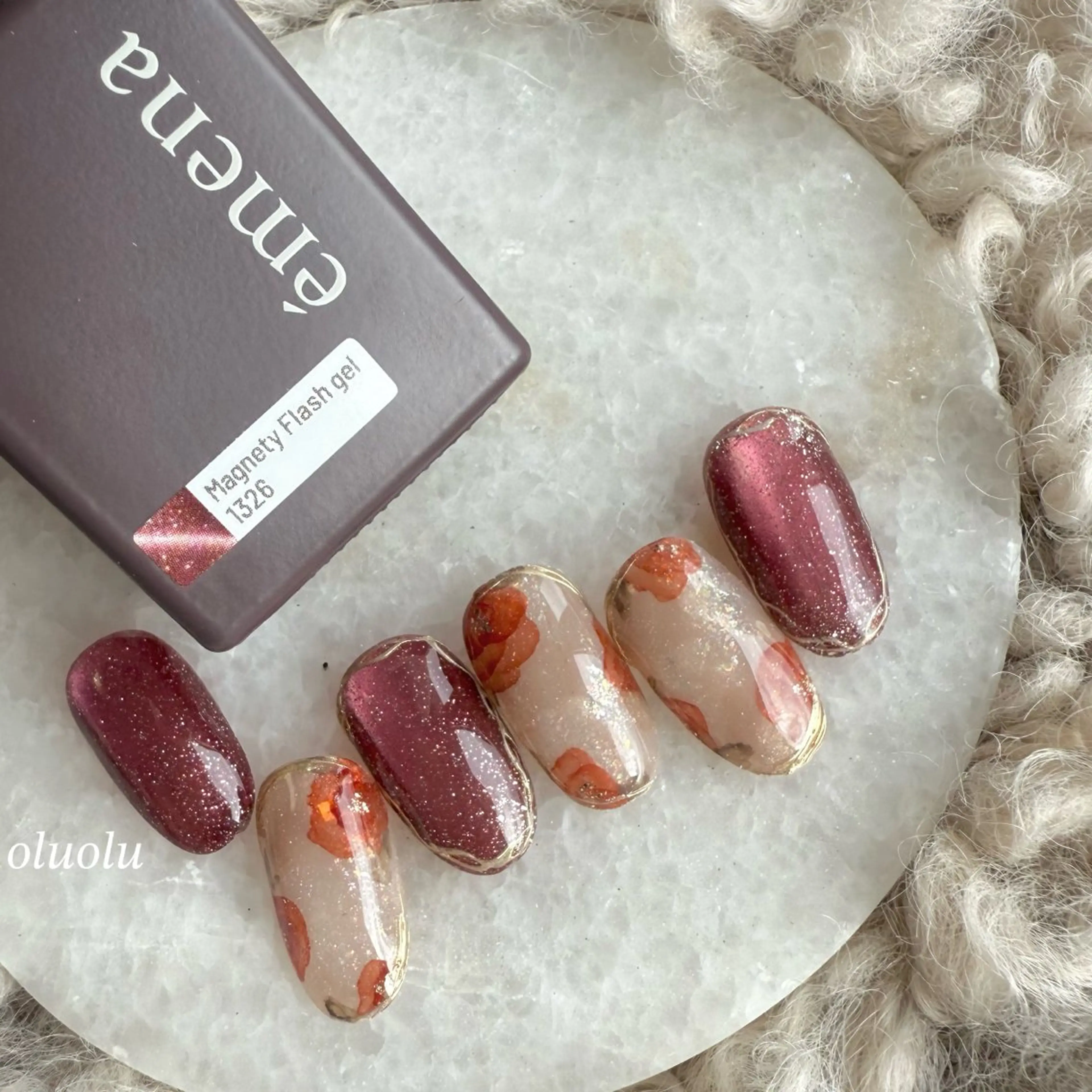 ネイル フラッシュネイル フラワーネイル ジェルネイル マグネットネイル ニュアンスネイル ハンドネイル 大村 紬華のネイルデザイン