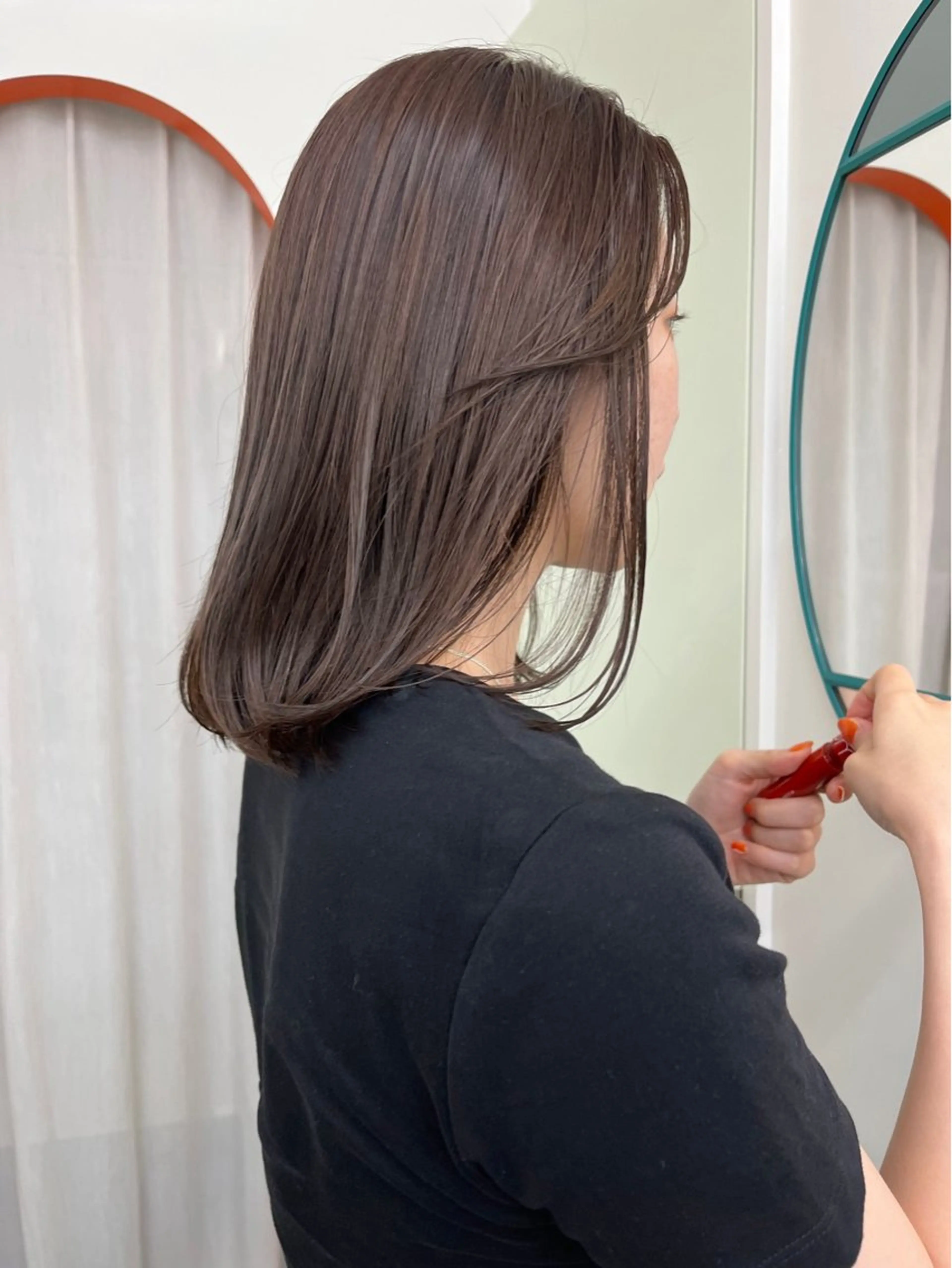 ミディアム レイヤー/ケアパーマ /ニュアンス/モードのヘアスタイル