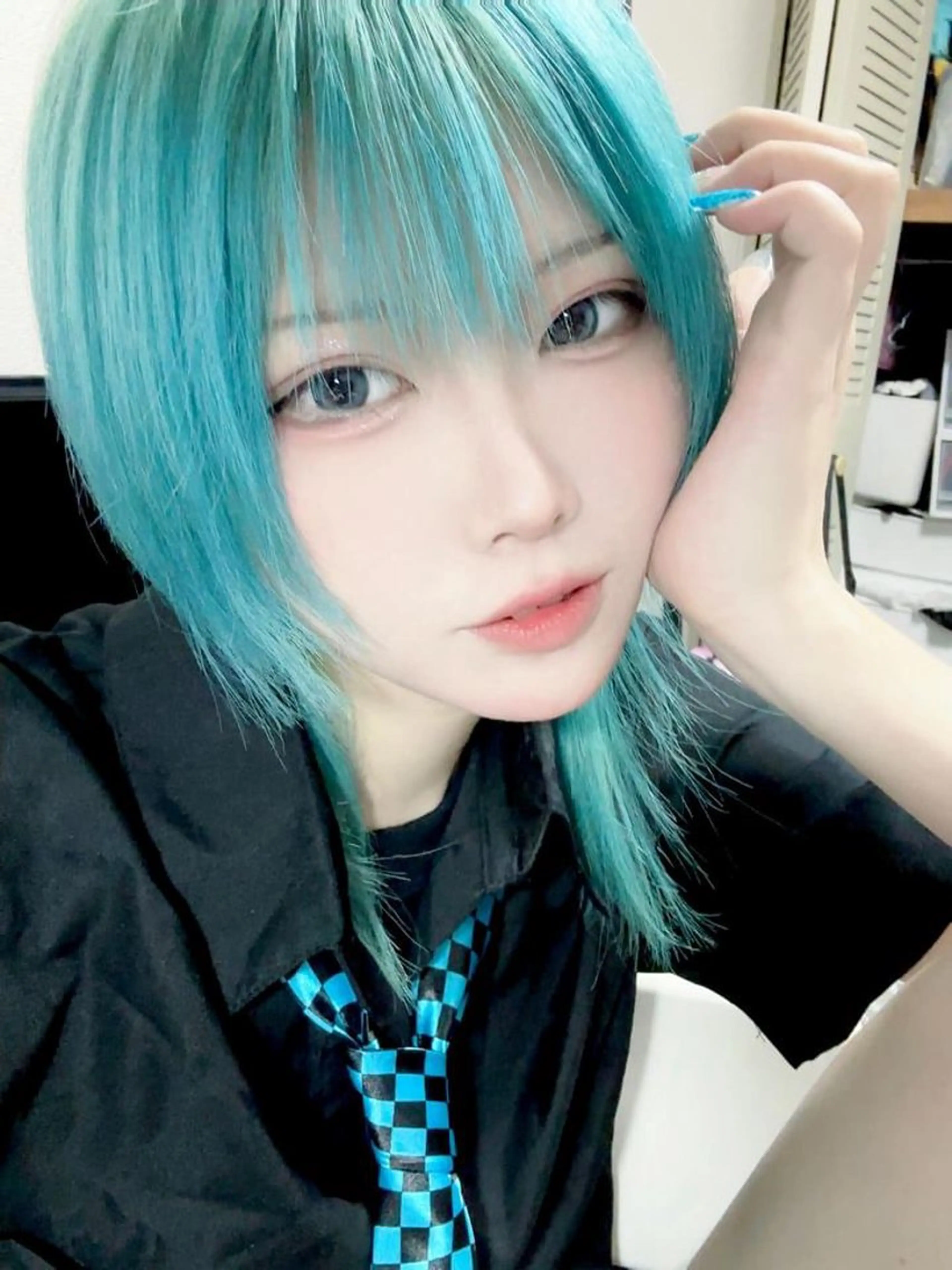 ショート カラー ホワイト&レイヤーカ ットエクステ長畠俊輔のヘアスタイル