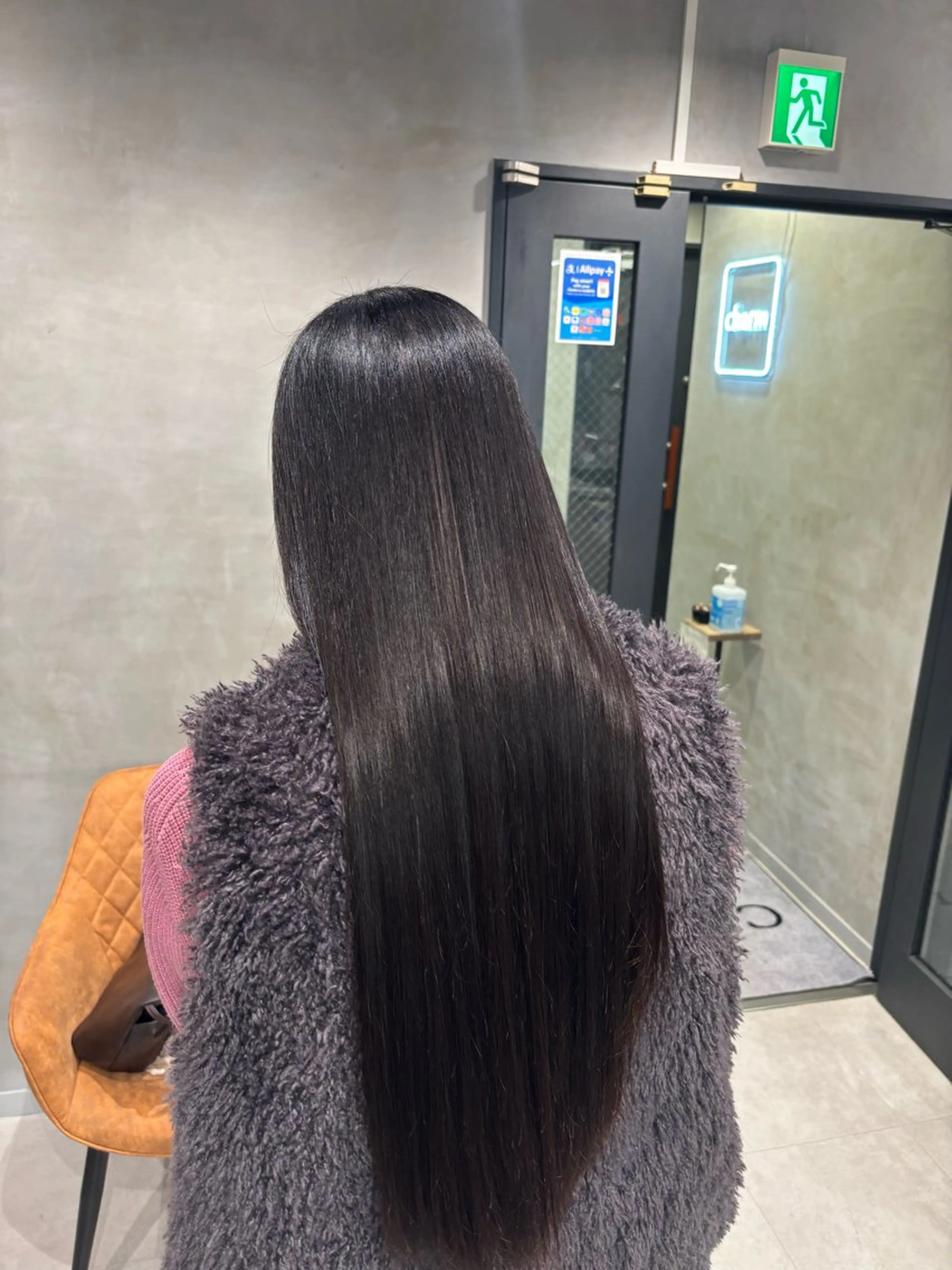 ロング トリートメント トリートメント うる艶カラー✨️ 耳ツボ💠mamiのヘアスタイル