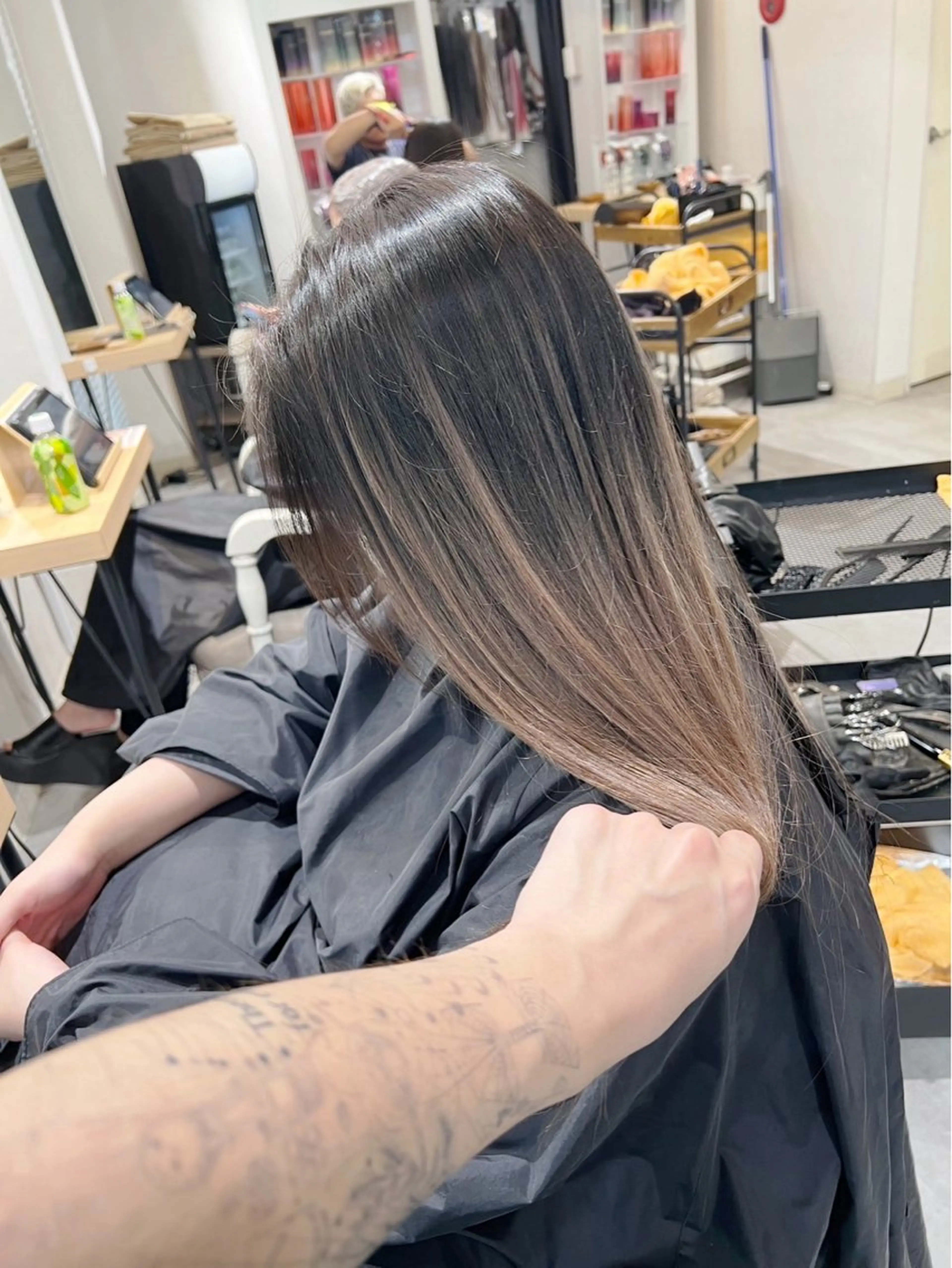 ロング カラー バレイヤージュ ブラウンカラー レイヤーカット ヘアカラー ROBIN所属・指名数No.1 /NAOYAのヘアスタイル