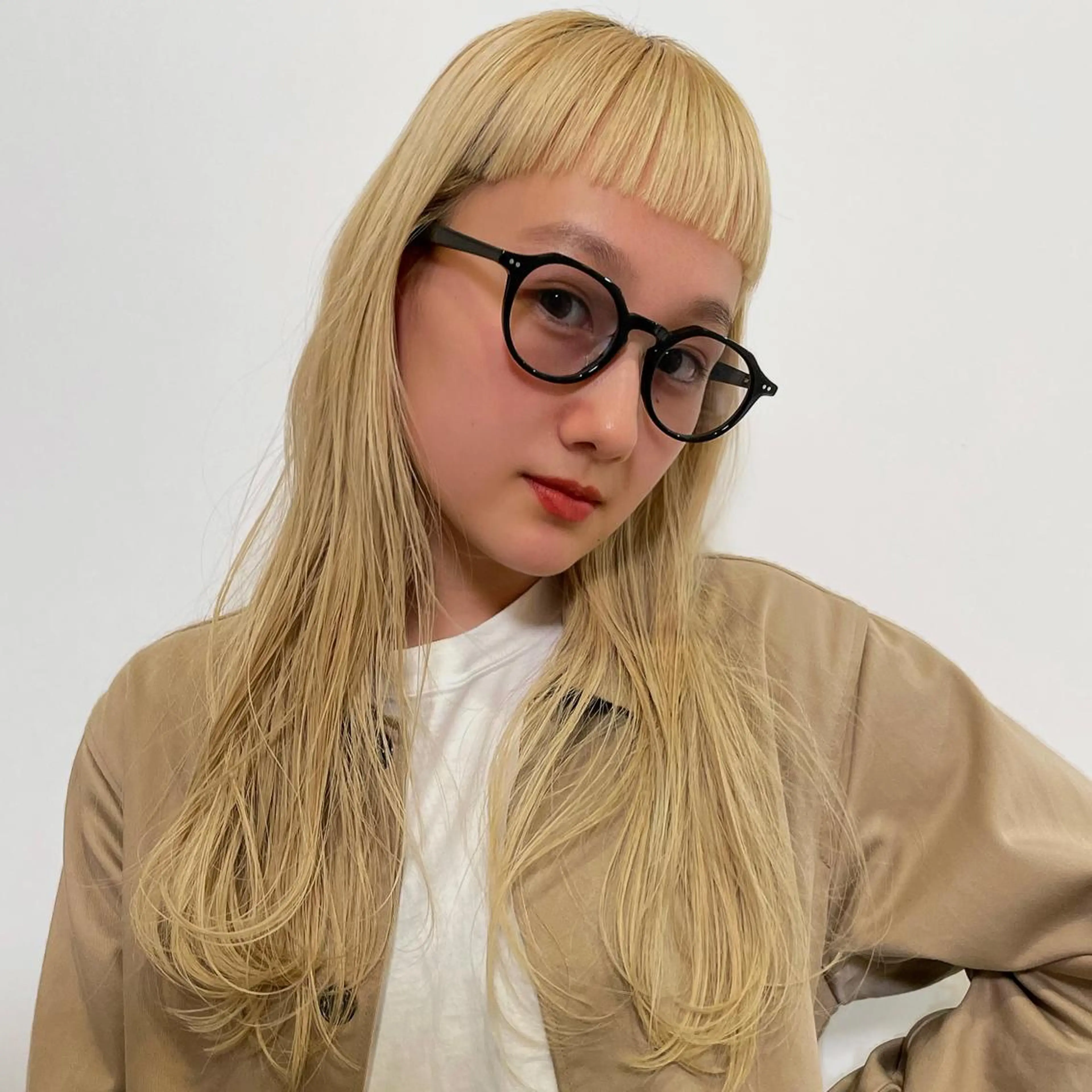 ミディアム カラー ブリーチ ブロンド カット ヘアカラー トリートメント SALOWIN所属・ブリーチ✨ ボブ✨レイヤーのヘアスタイル