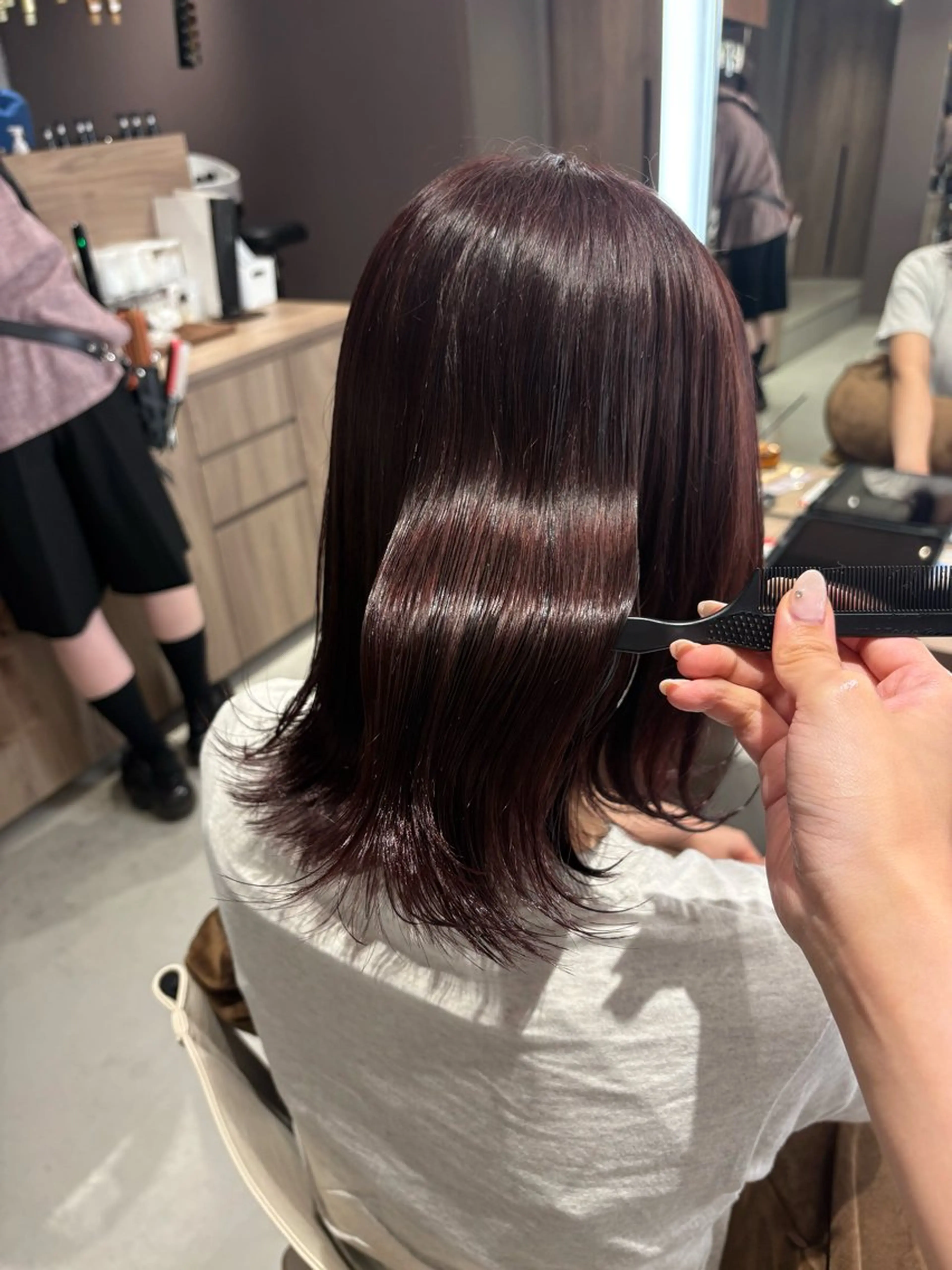 ミディアム 切りっぱなしボブ ボブ カット ヘアカラー トリートメント 韓国/透明感カラー さなのヘアスタイル