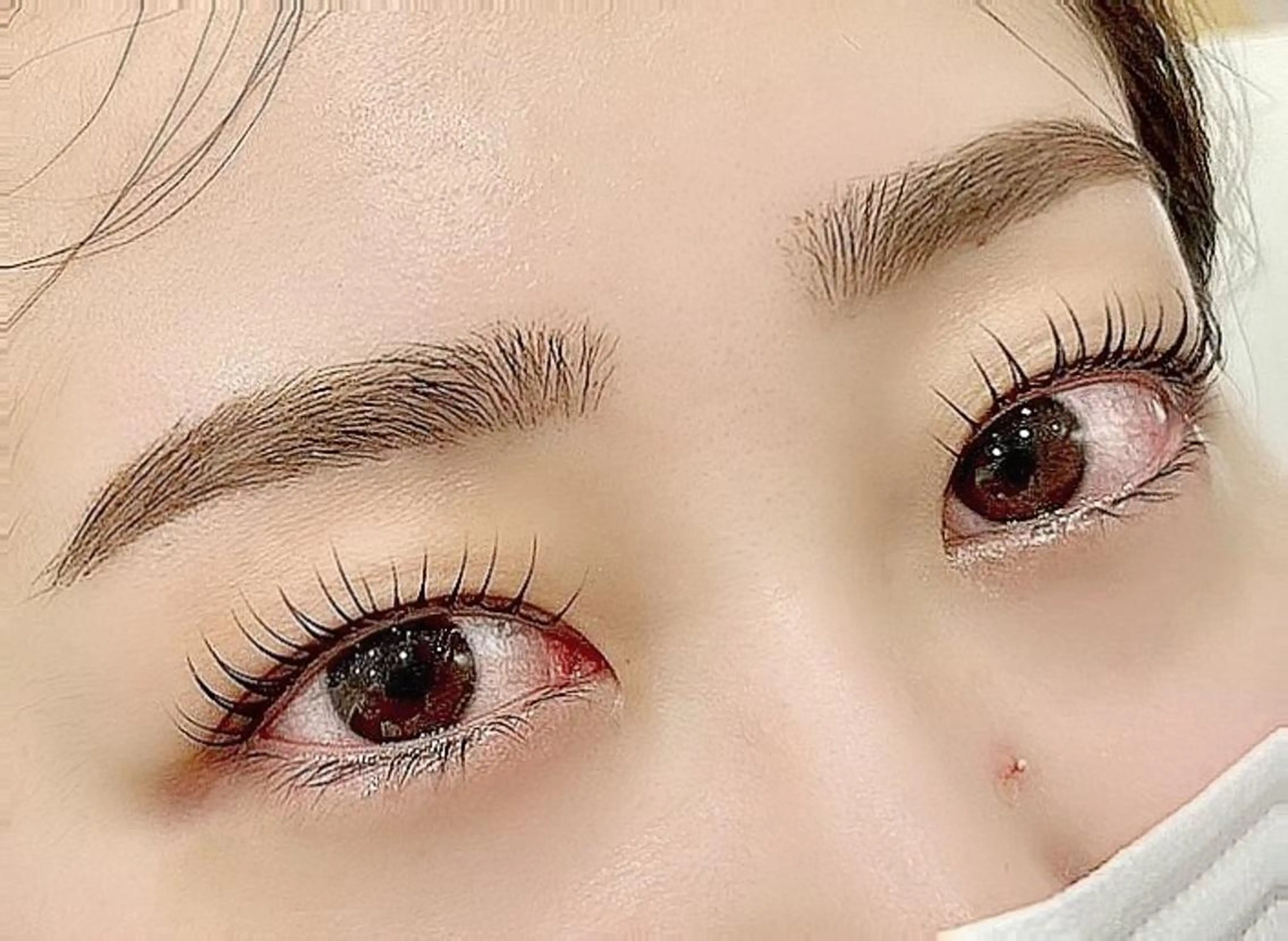 マツエク・マツパ まつげパーマ WHITE EYE 田井　初季の眉毛・アイブロウイメージ