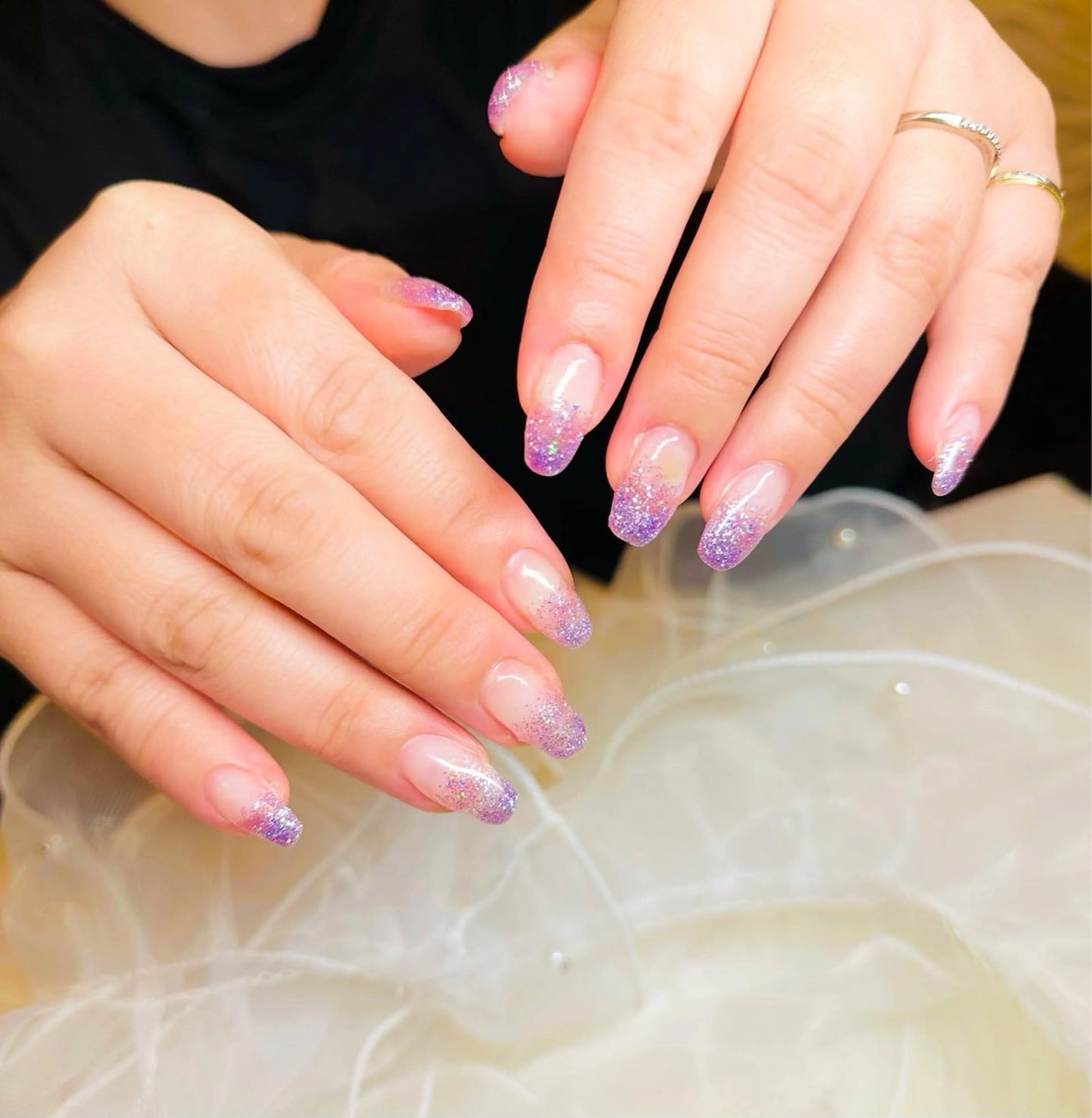 ネイル グラデーション ラメ(グリッター) パープル ハンドネイル ネイルサロンエレノア所属・田端 笑理菜のネイルデザイン