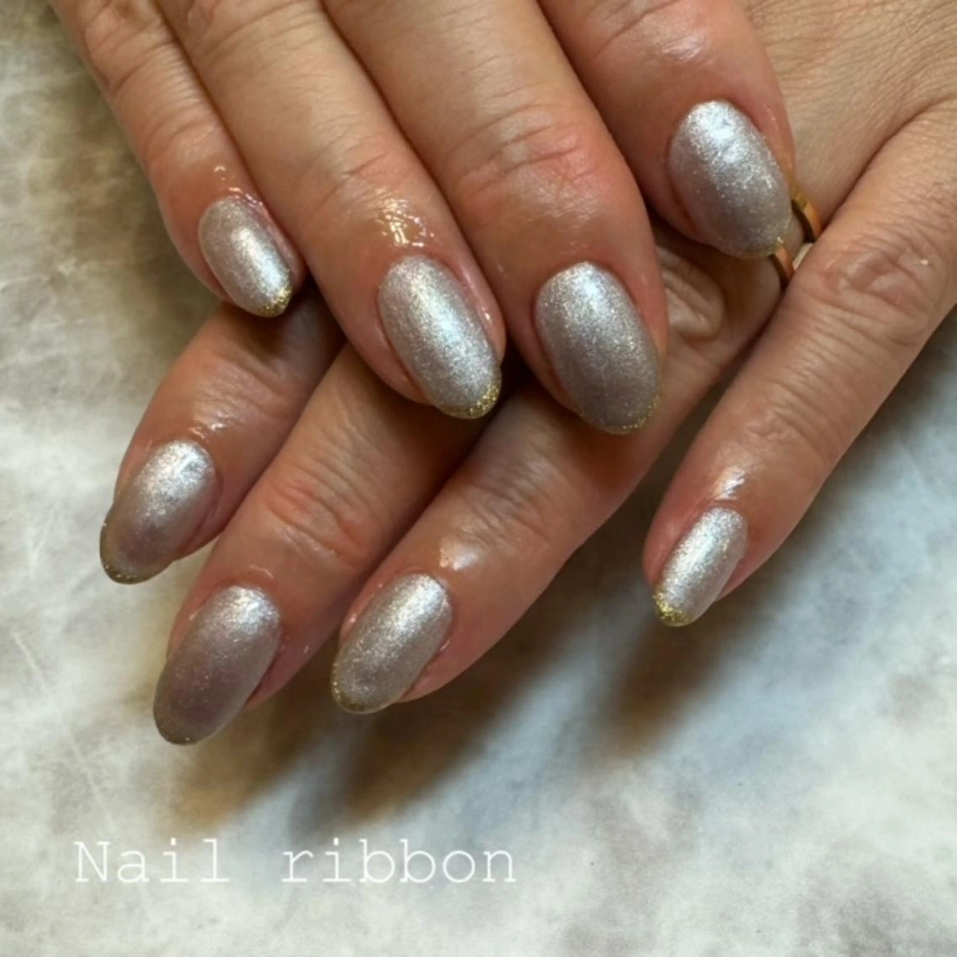 ネイル ネイルリボン 受付スタッフのネイルデザイン