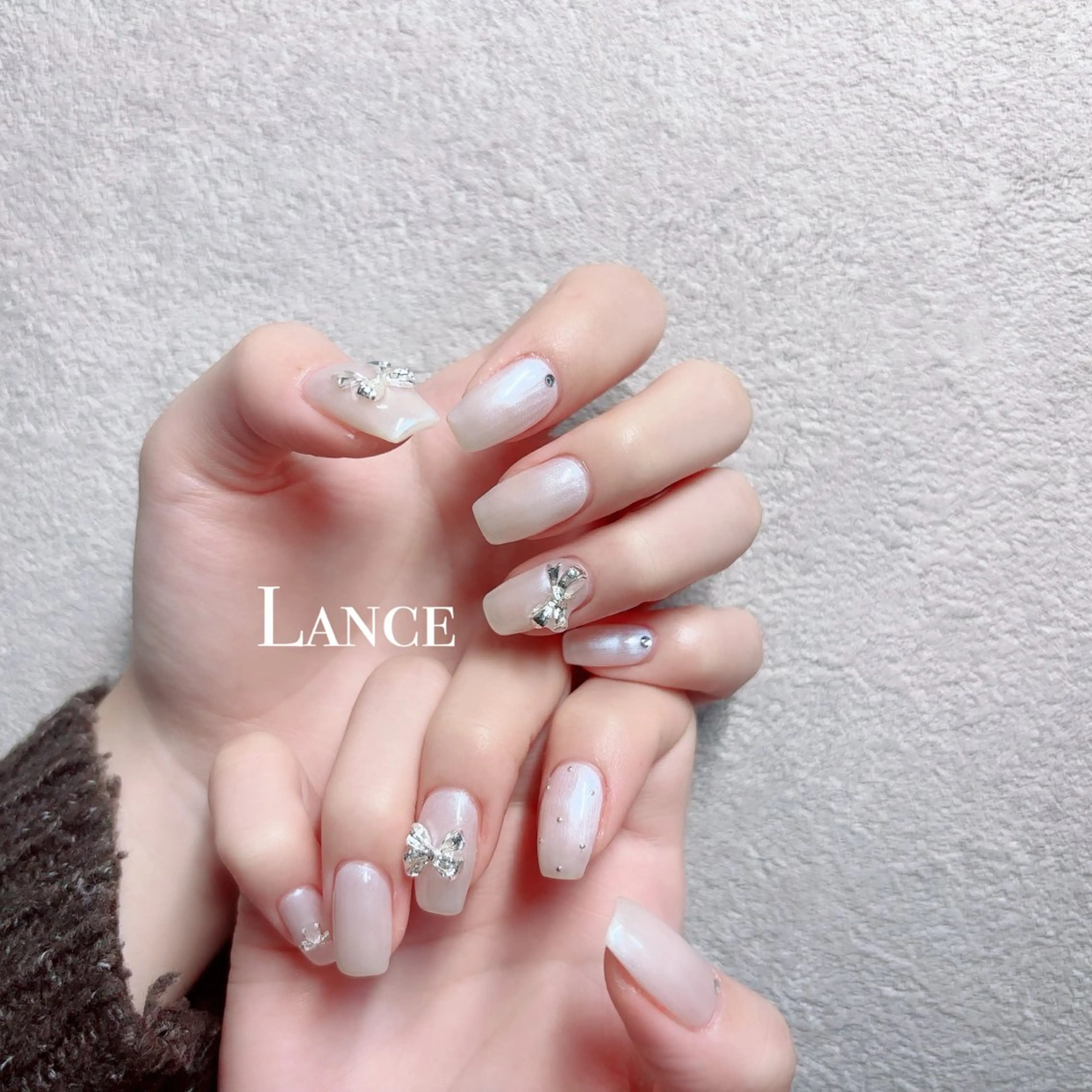 ネイル オーロラネイル フットネイル フレンチネイル キラキラネイル 韓国ネイル ハンドネイル Lance nailのネイルデザイン
