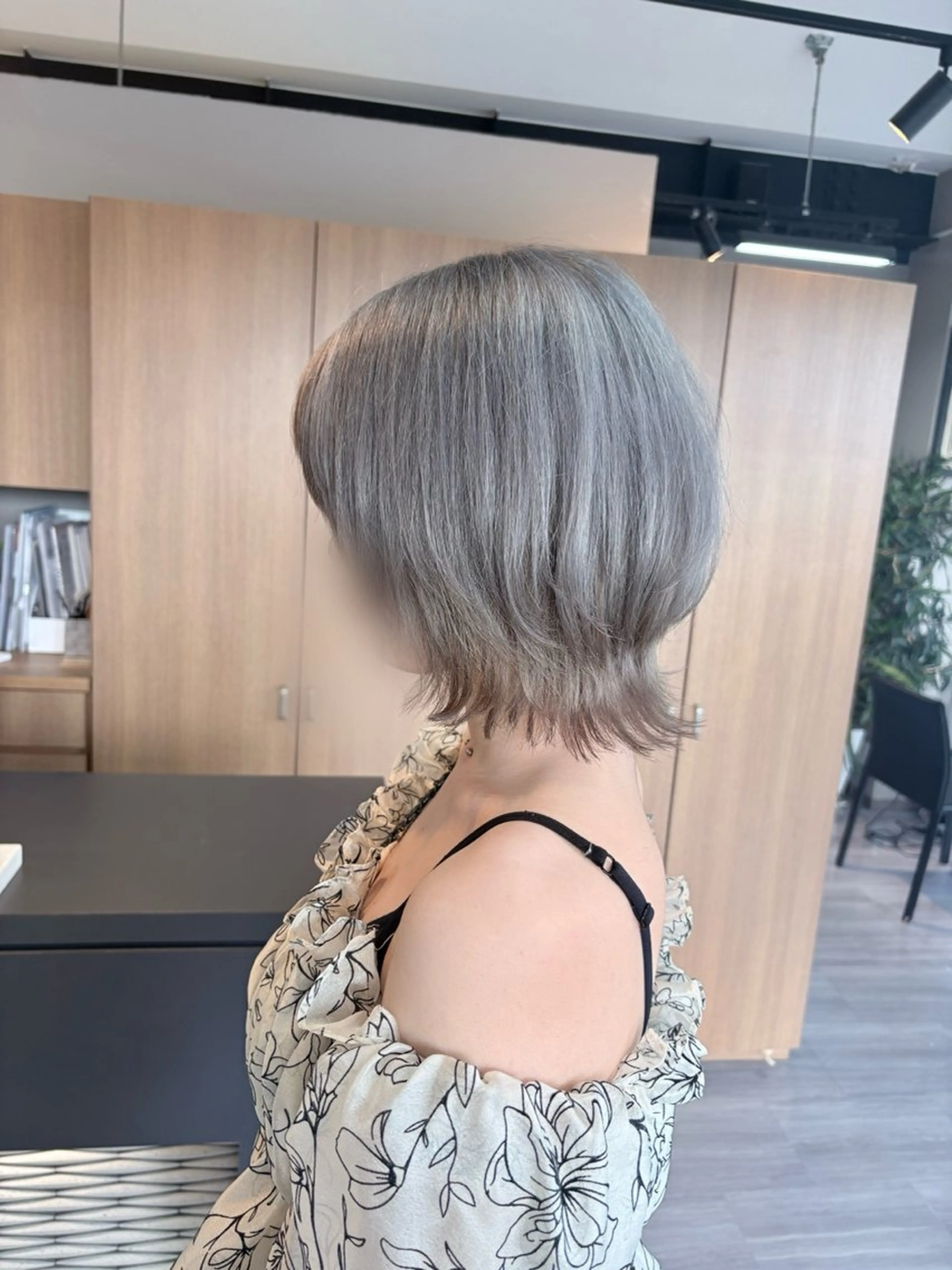 ショート ウルフカット ヘアカラー arika さやのマツエク・マツパデザイン