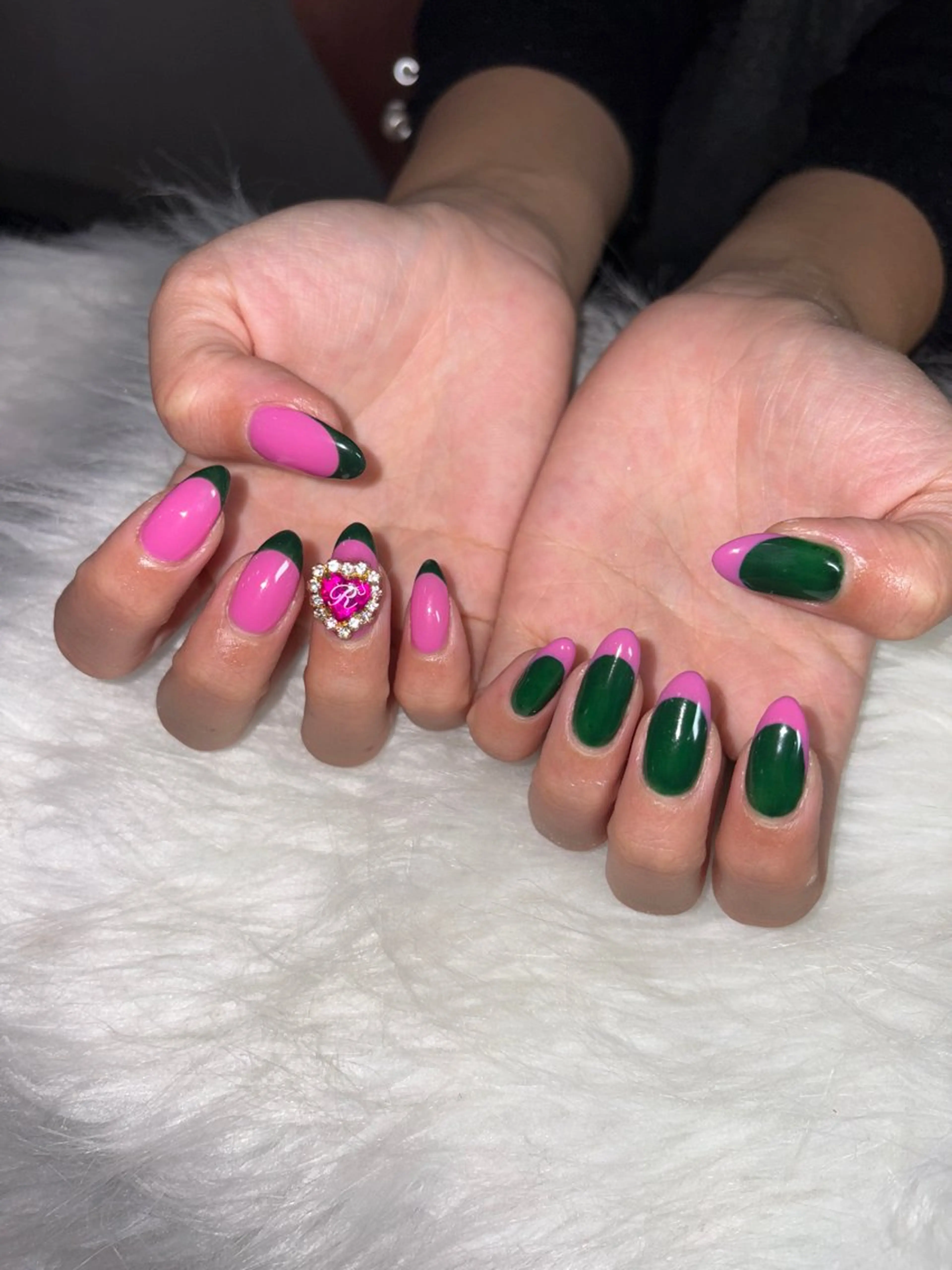 ネイル ハンドネイル LAVISH manaのネイルデザイン