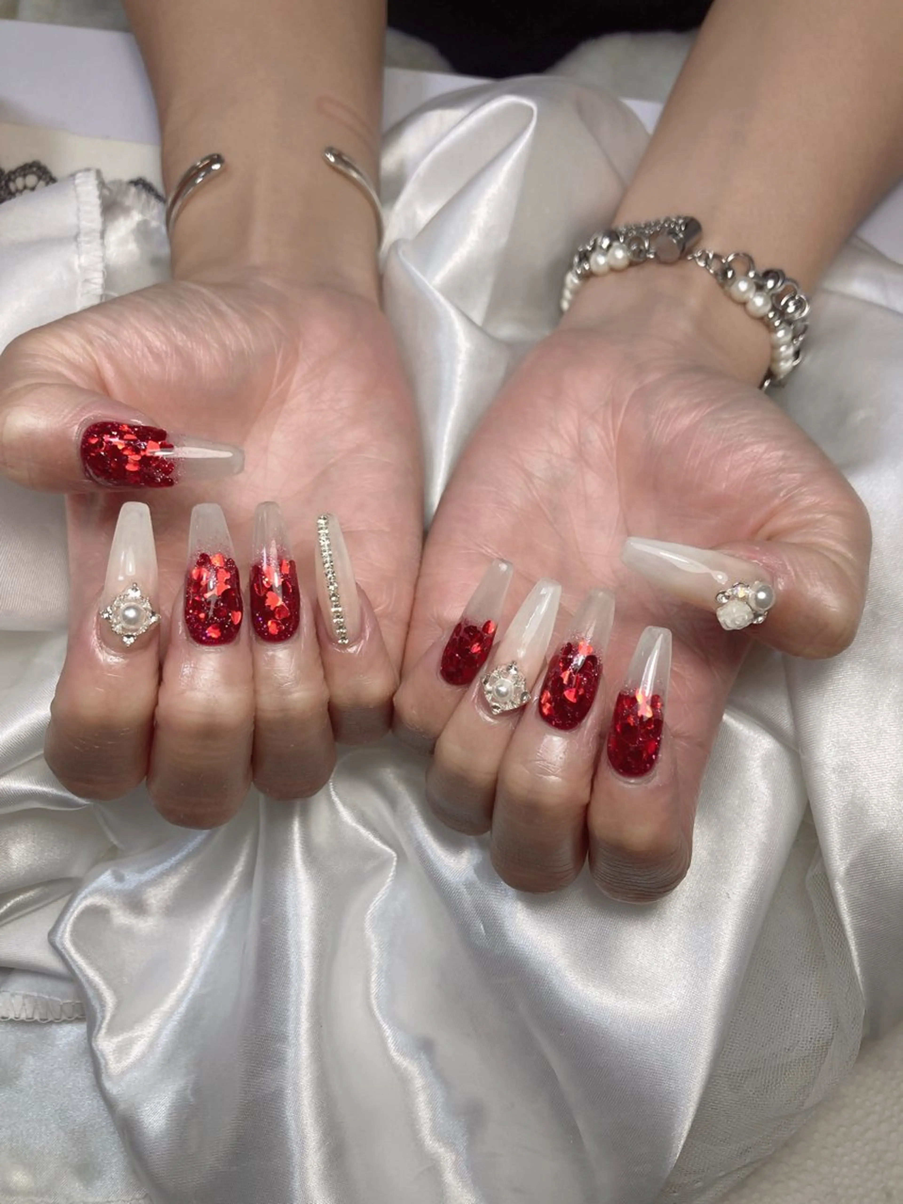 ネイル U·Mi nail salon所属・U·MI 長さ出し専門店のネイルデザイン