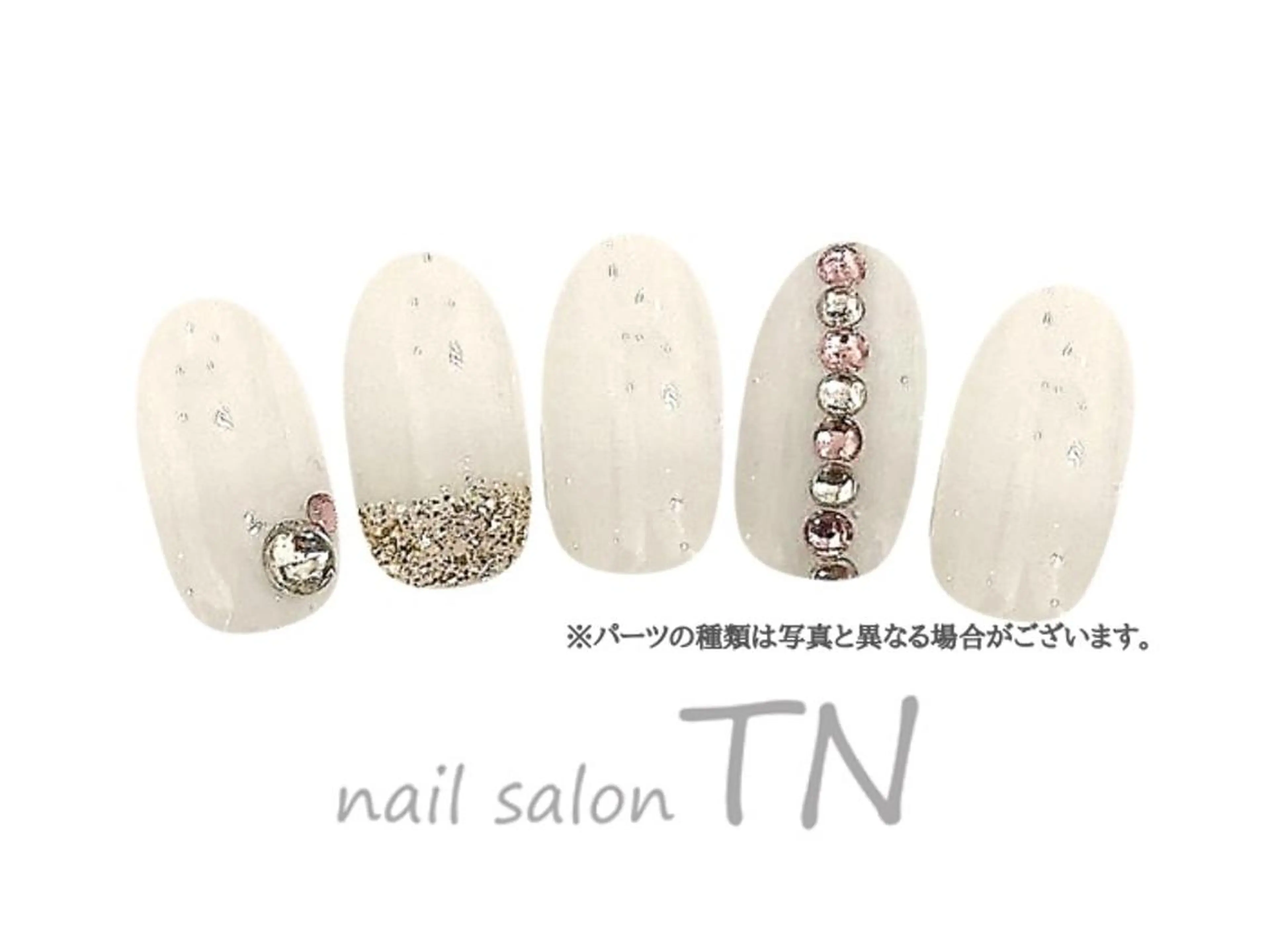 ミディアム ハンドネイル 矢川 まどかのネイルデザイン