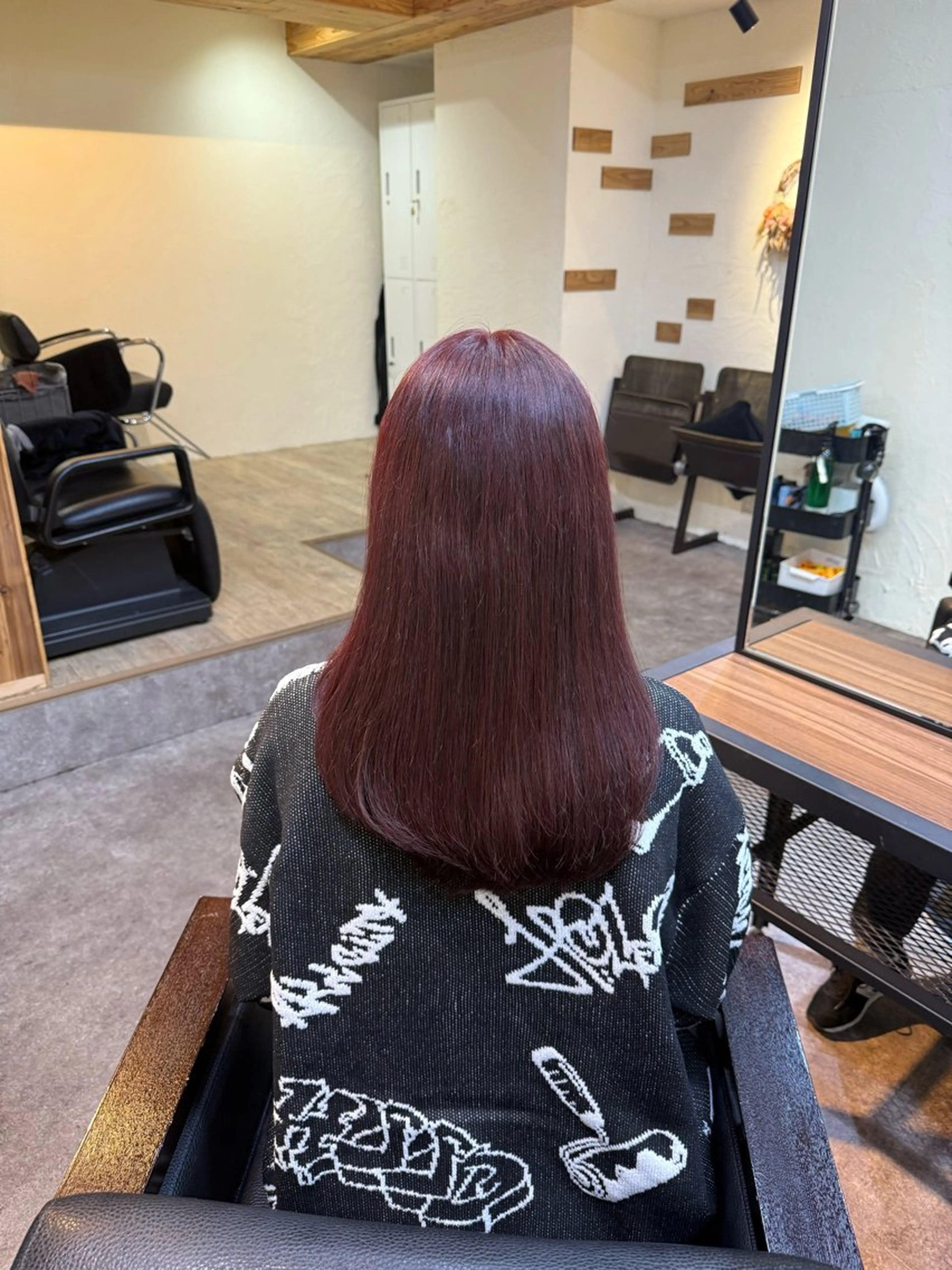 カラー 艶暖色/ベージュ SAKI💜のヘアスタイル