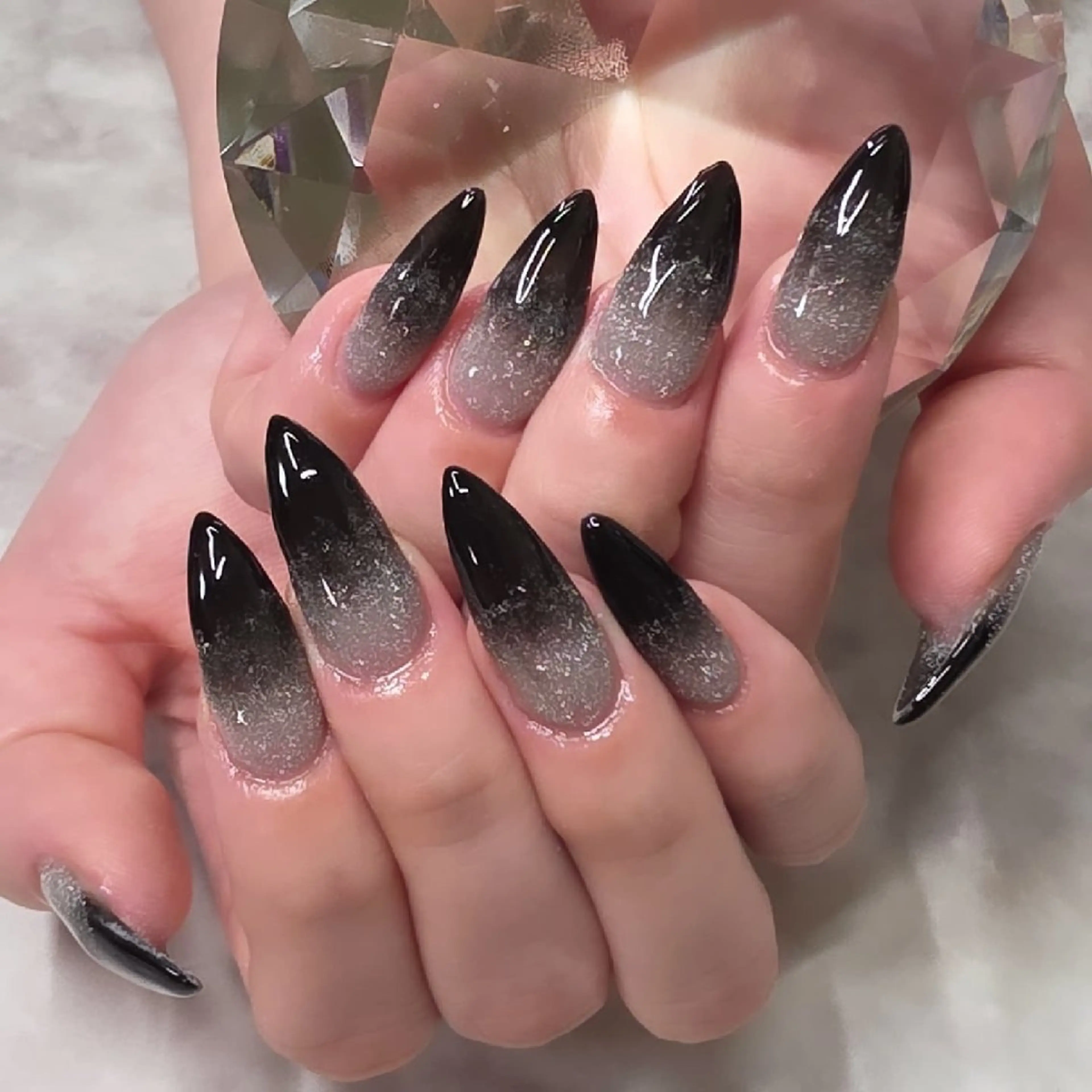 ネイル グラデーション nailsalon glow sayaのネイルデザイン