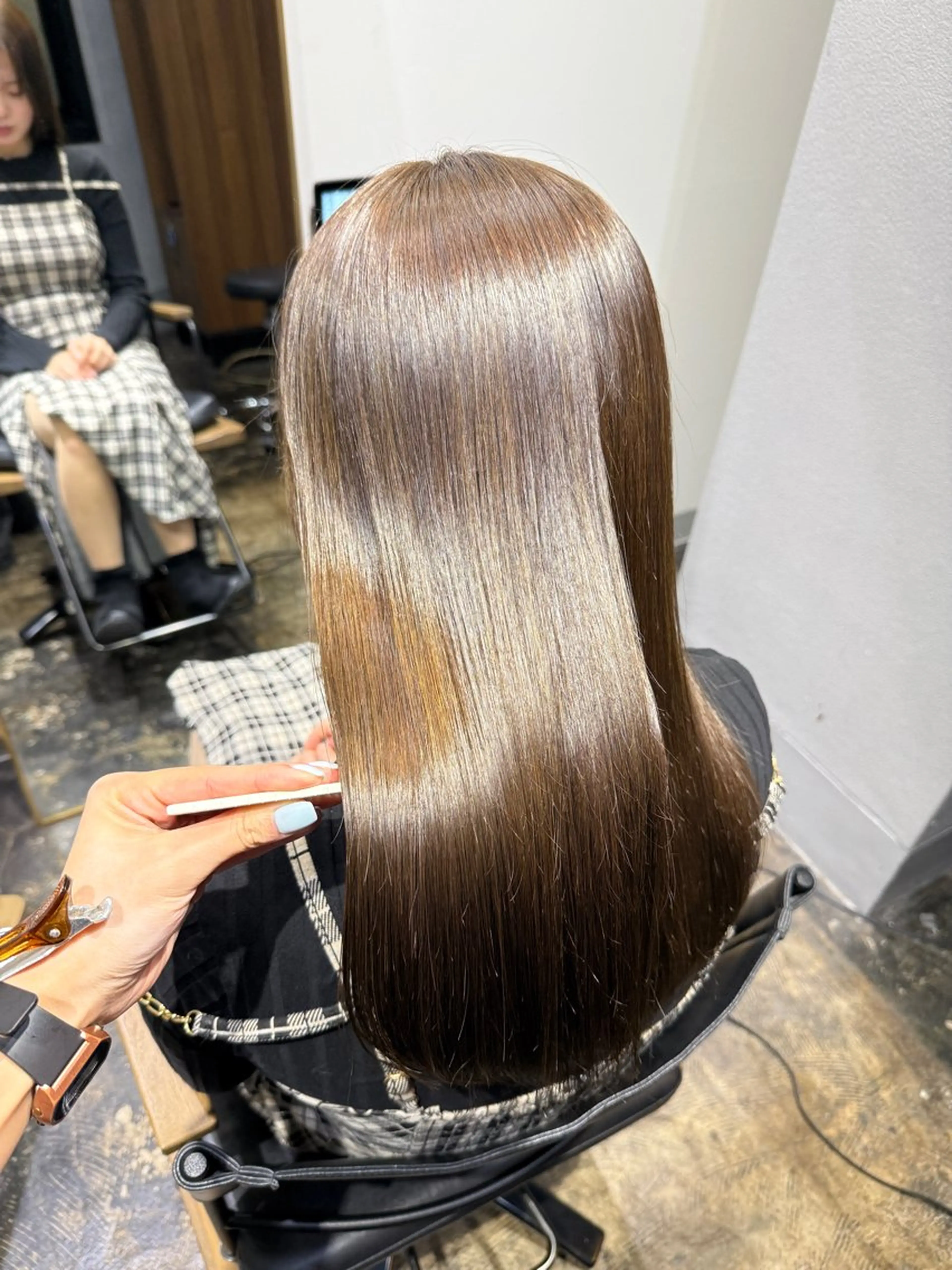 セミロング カラー ヘアカラー 透明感カラー/パーマ 🌀アオノのヘアスタイル