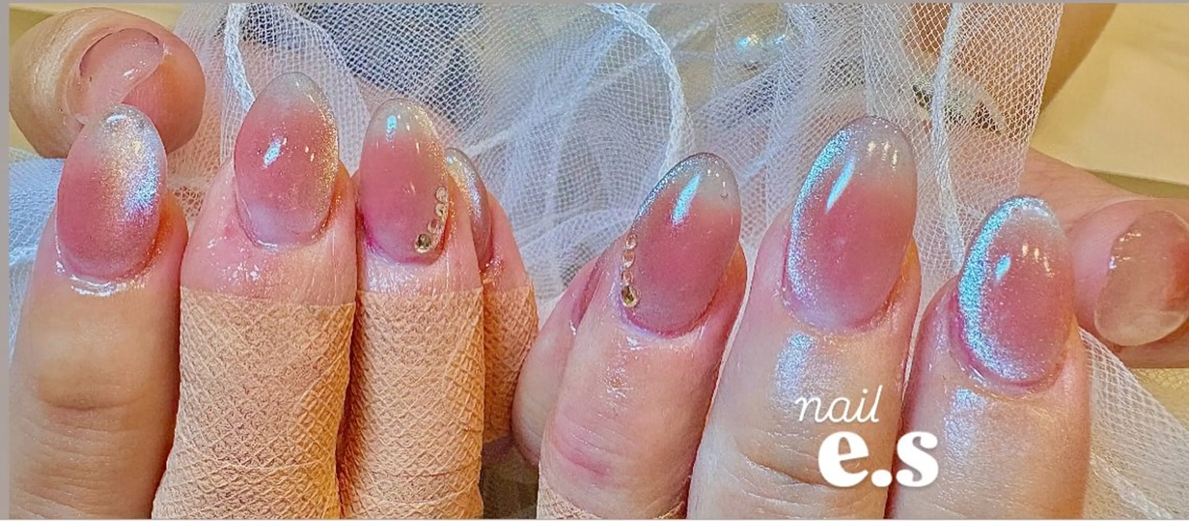 ネイル チークネイル ハンドネイル nail e.sのネイルデザイン