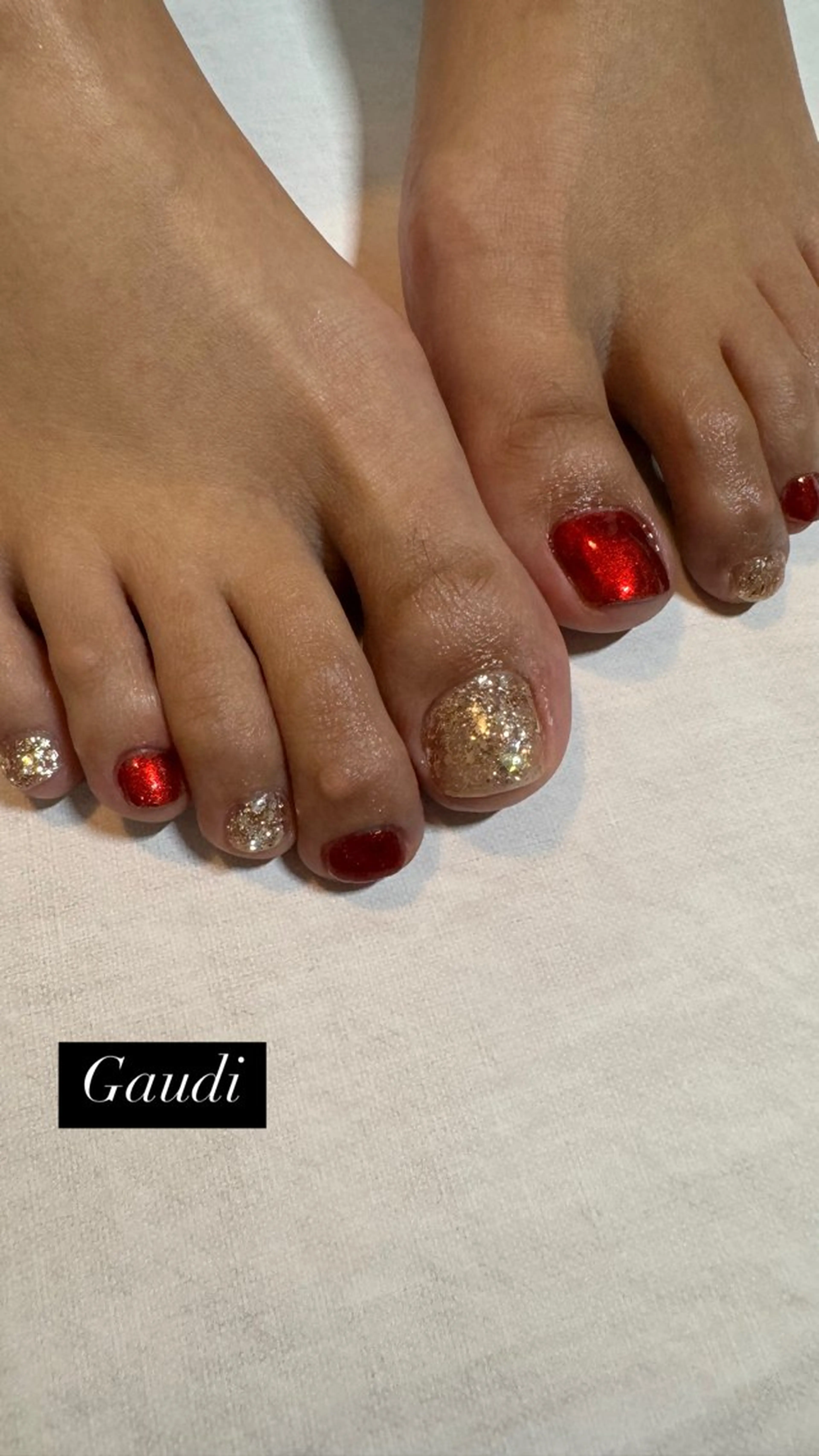 ネイル ラメ(グリッター) ミラーネイル 赤色 Gaudi.Nail Rinaのその他イメージ