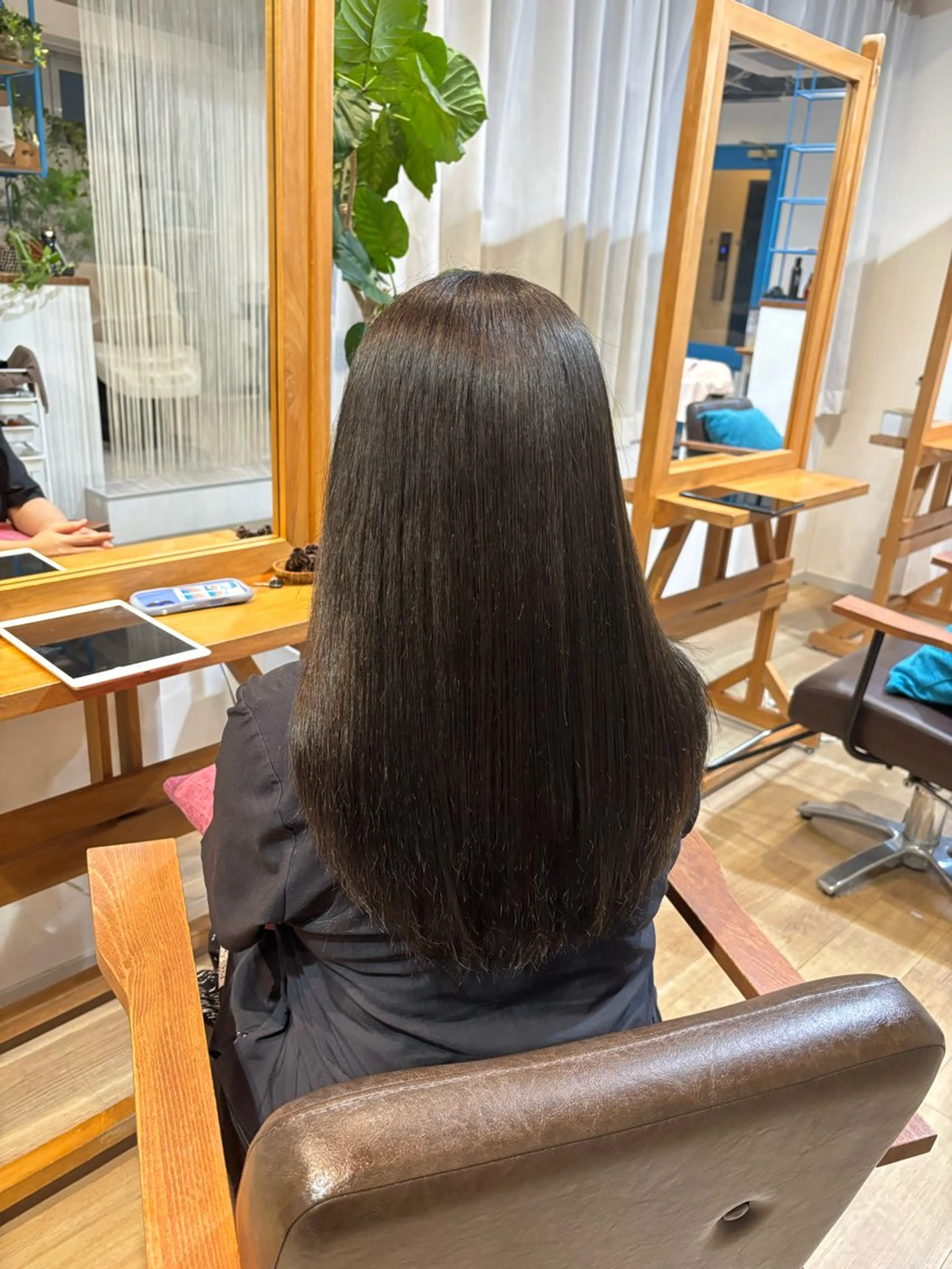 セミロング カラー ベージュカラー オリーブベージュ トリートメント ヘアカラー トリートメント ヘッドスパ RINNO🌷艶髪/ 艶カラーのヘアスタイル