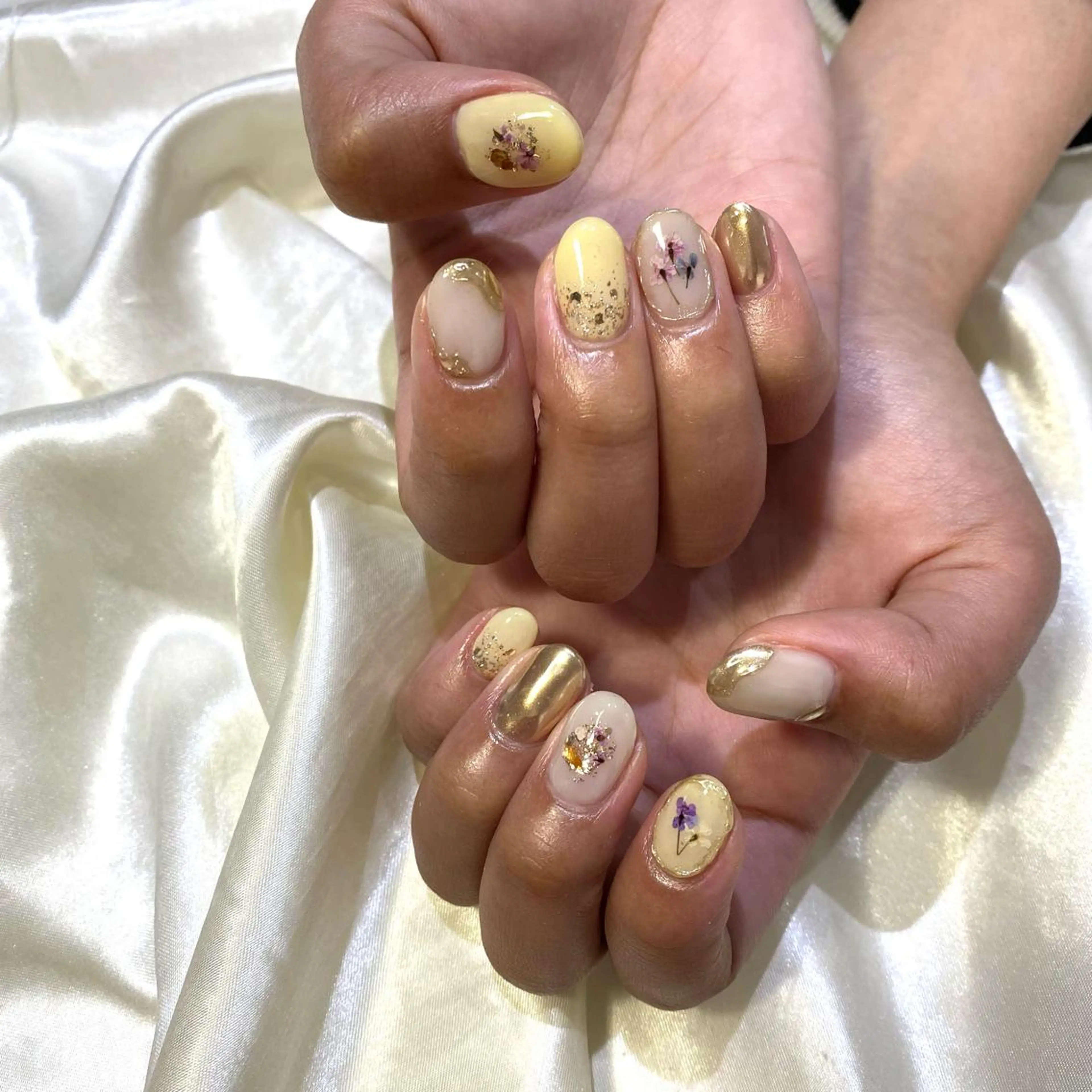 ネイル ハンドネイル 西岡 杏のネイルデザイン