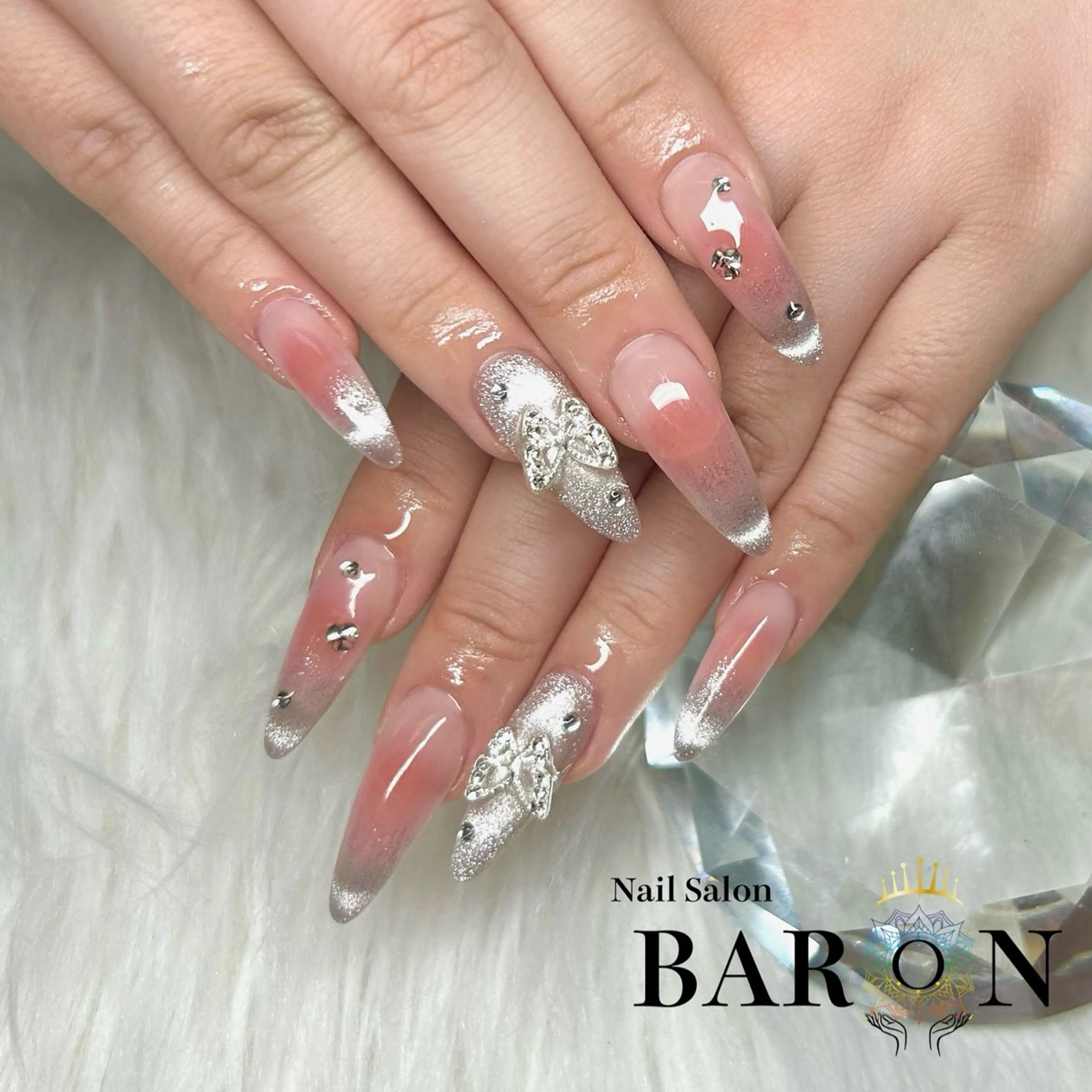 ネイル チークネイル フレンチネイル ハンドネイル ♛︎BARON♛︎ SUMIRE.のネイルデザイン