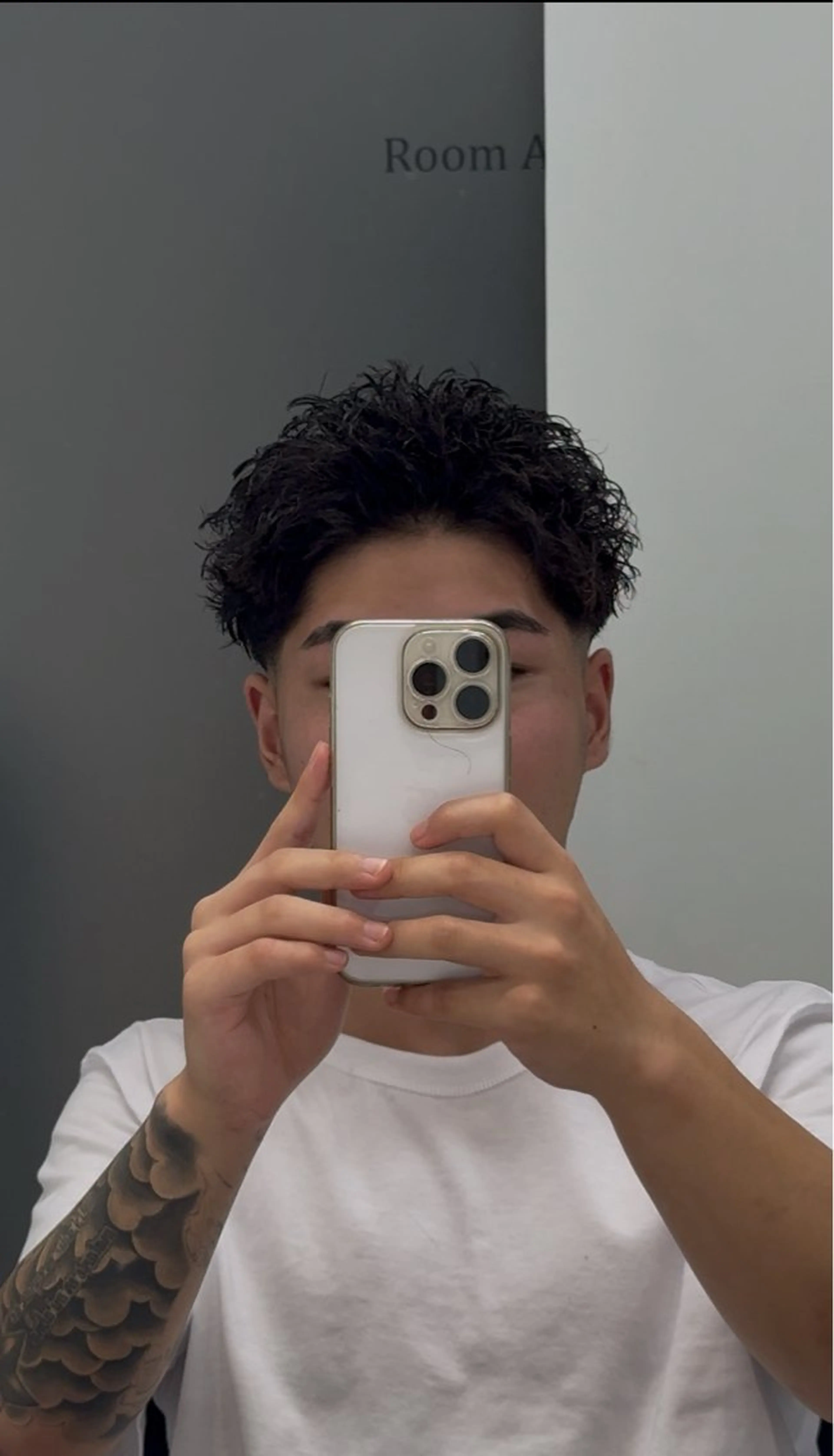 パーマ メンズ SALOWIN梅田茶屋町North店所属・岡田/メンズ特化/パ ーマ&ショートのプロのヘアスタイル